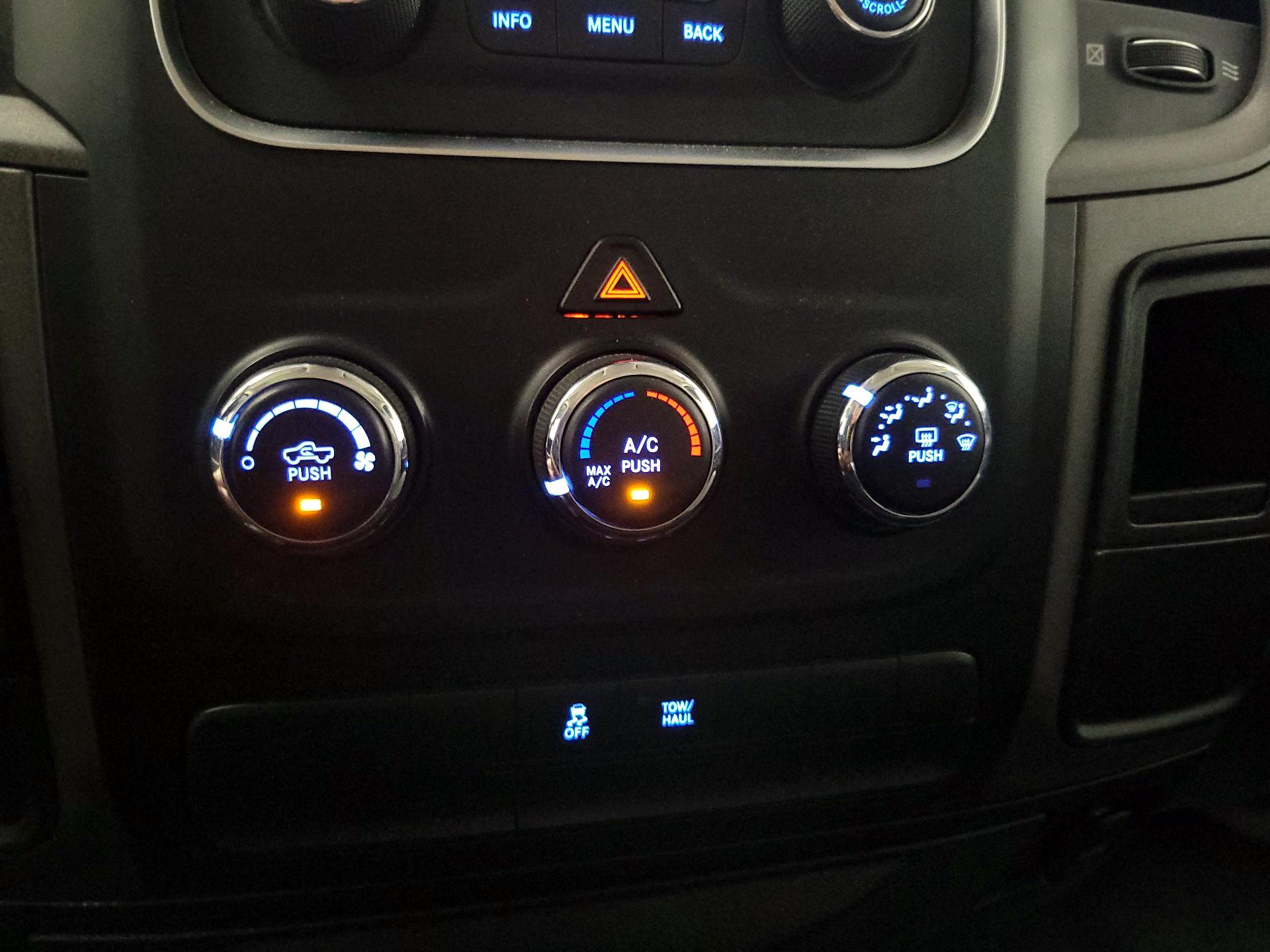 Thumbnail: 2019 RAM 1500 Classic - 15