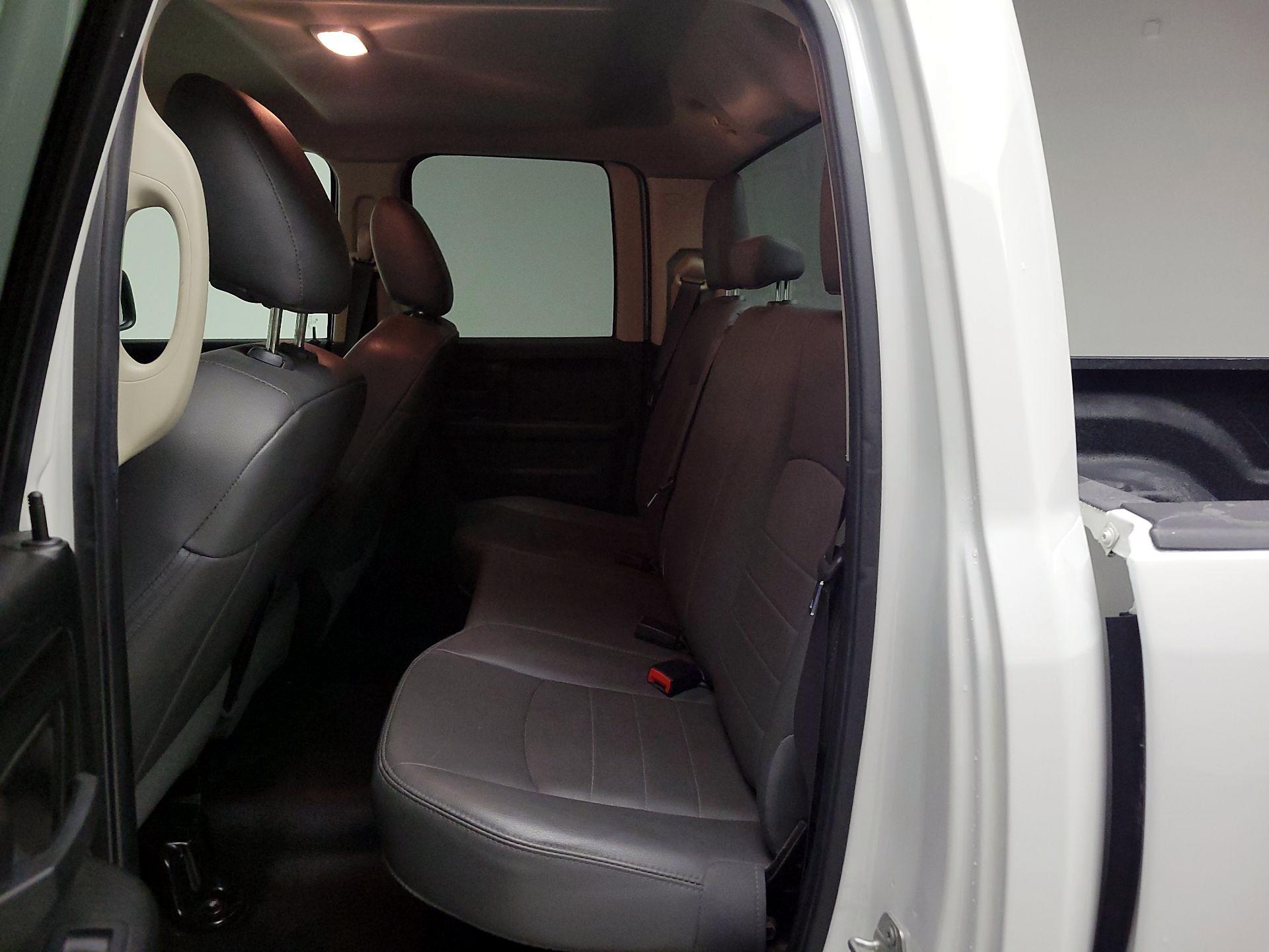 Thumbnail: 2019 RAM 1500 Classic - 18