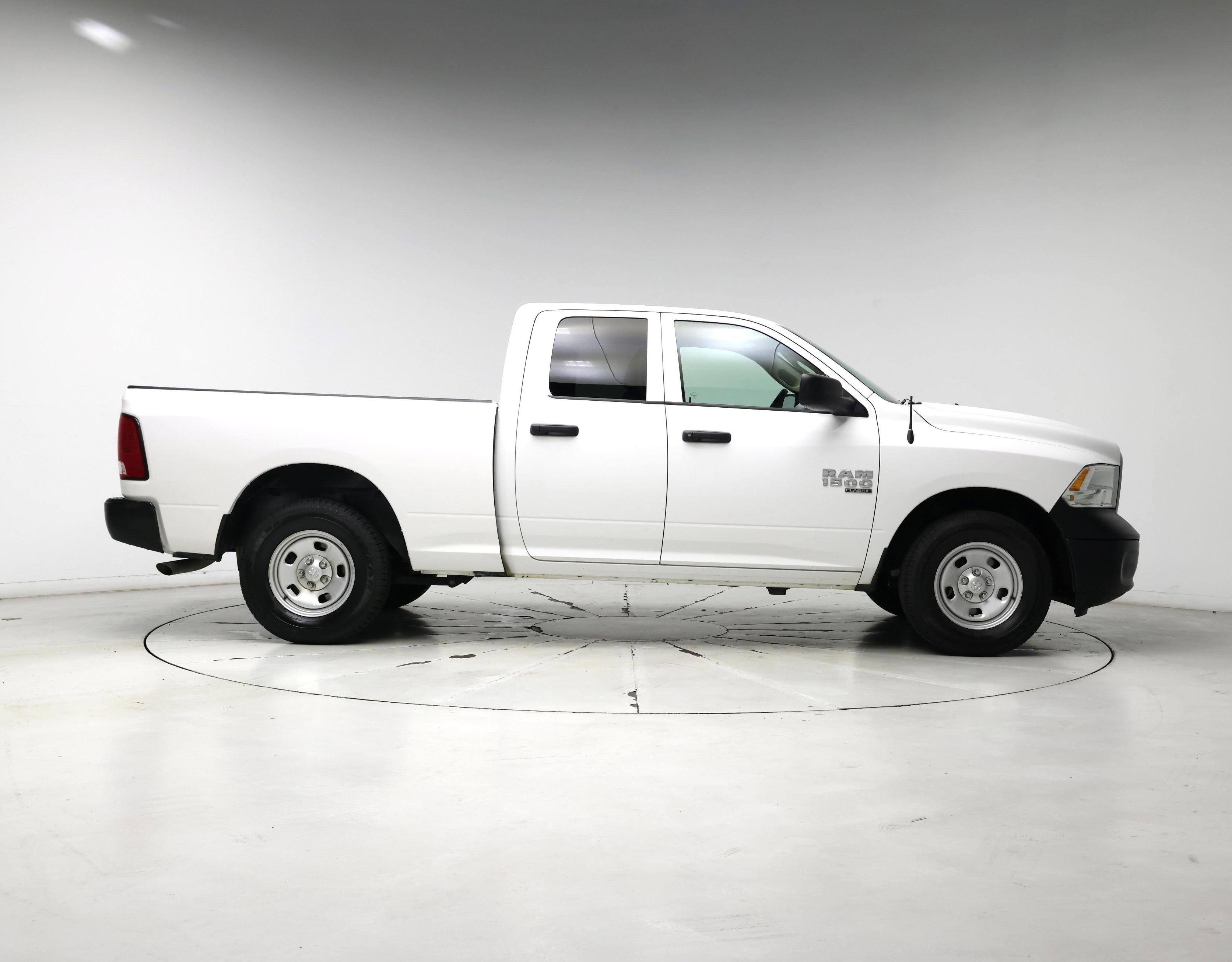 Thumbnail: 2019 RAM 1500 Classic - 7