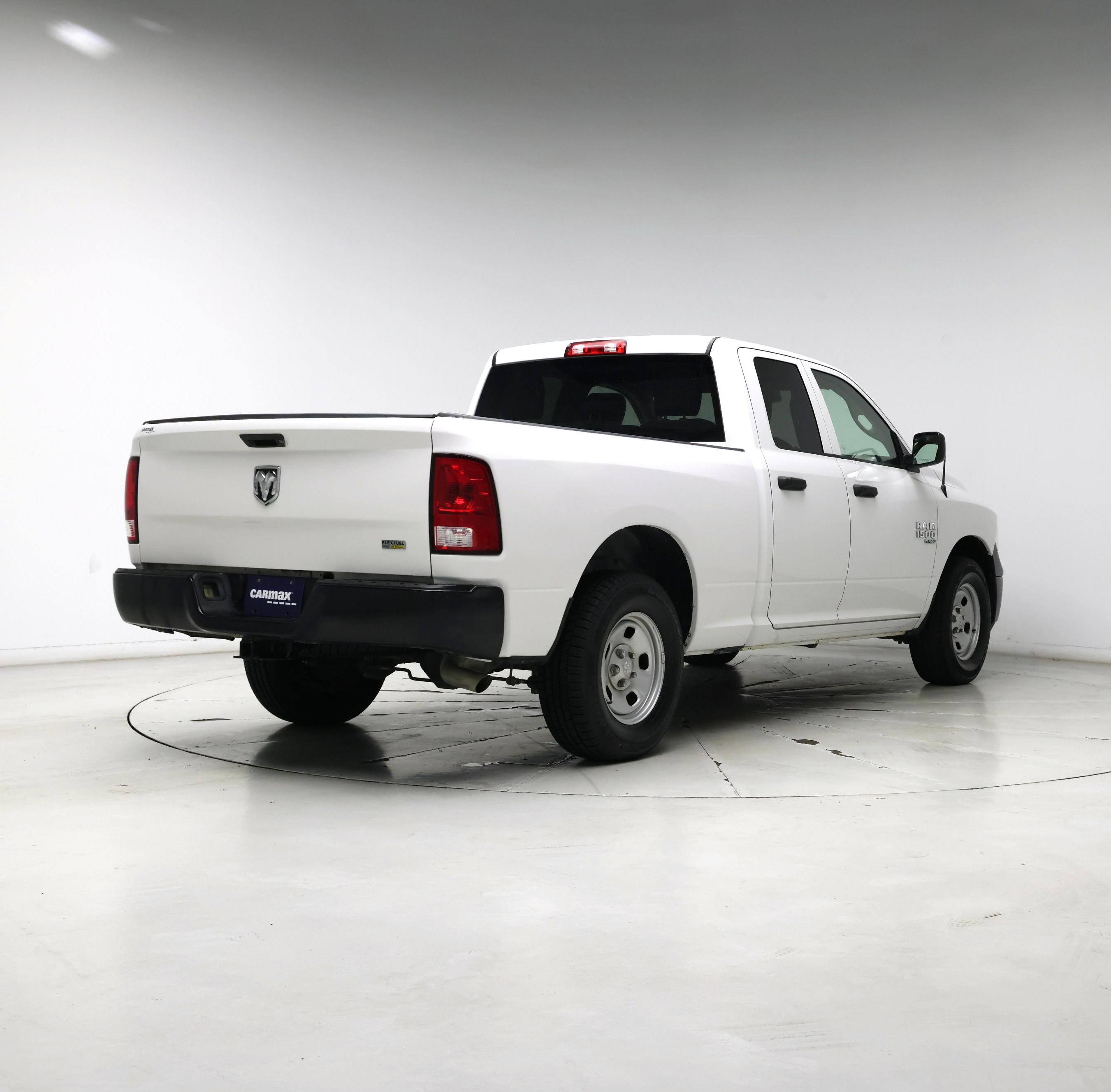 Thumbnail: 2019 RAM 1500 Classic - 8