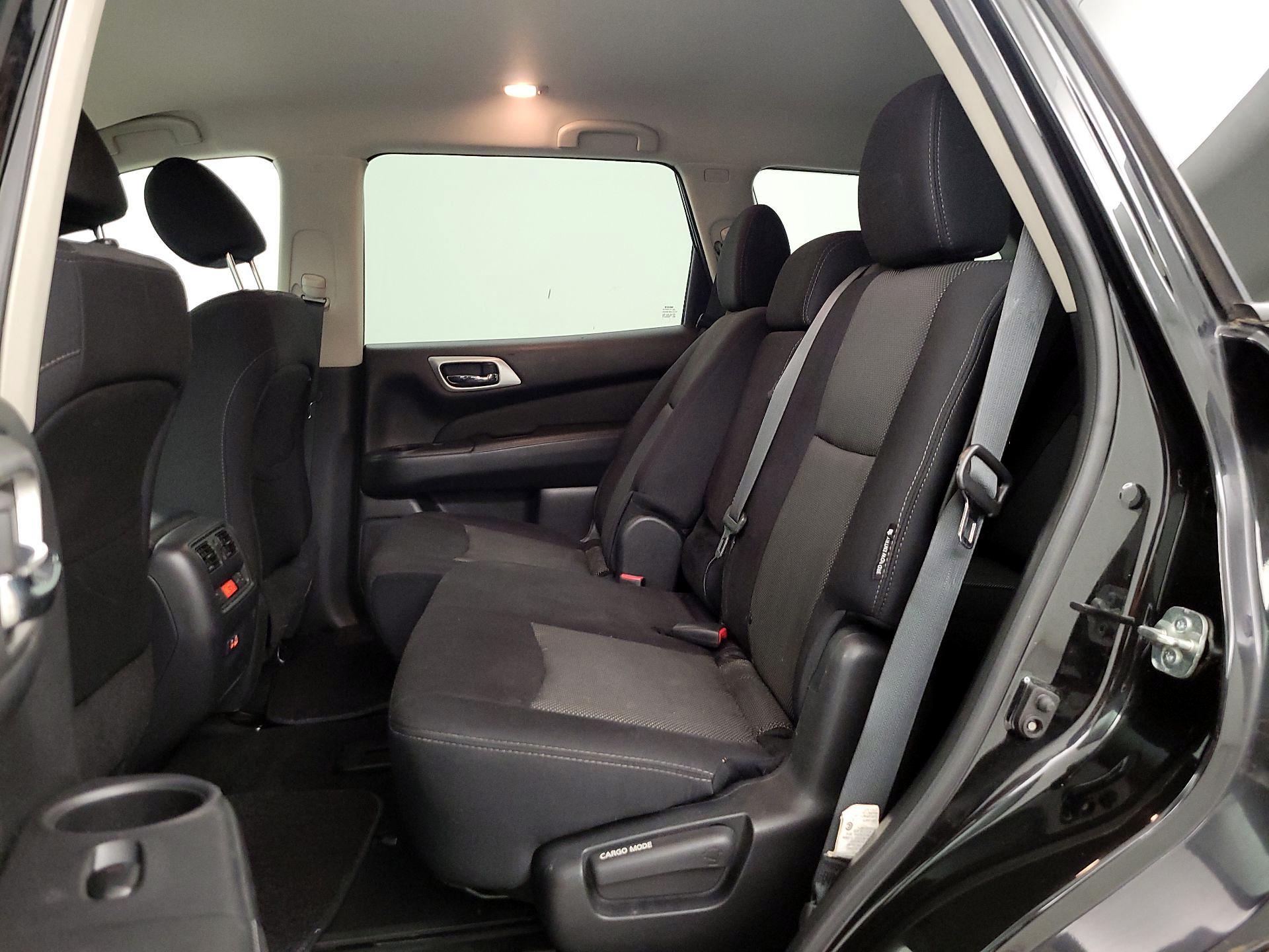 Thumbnail: 2019 Nissan Pathfinder - 19