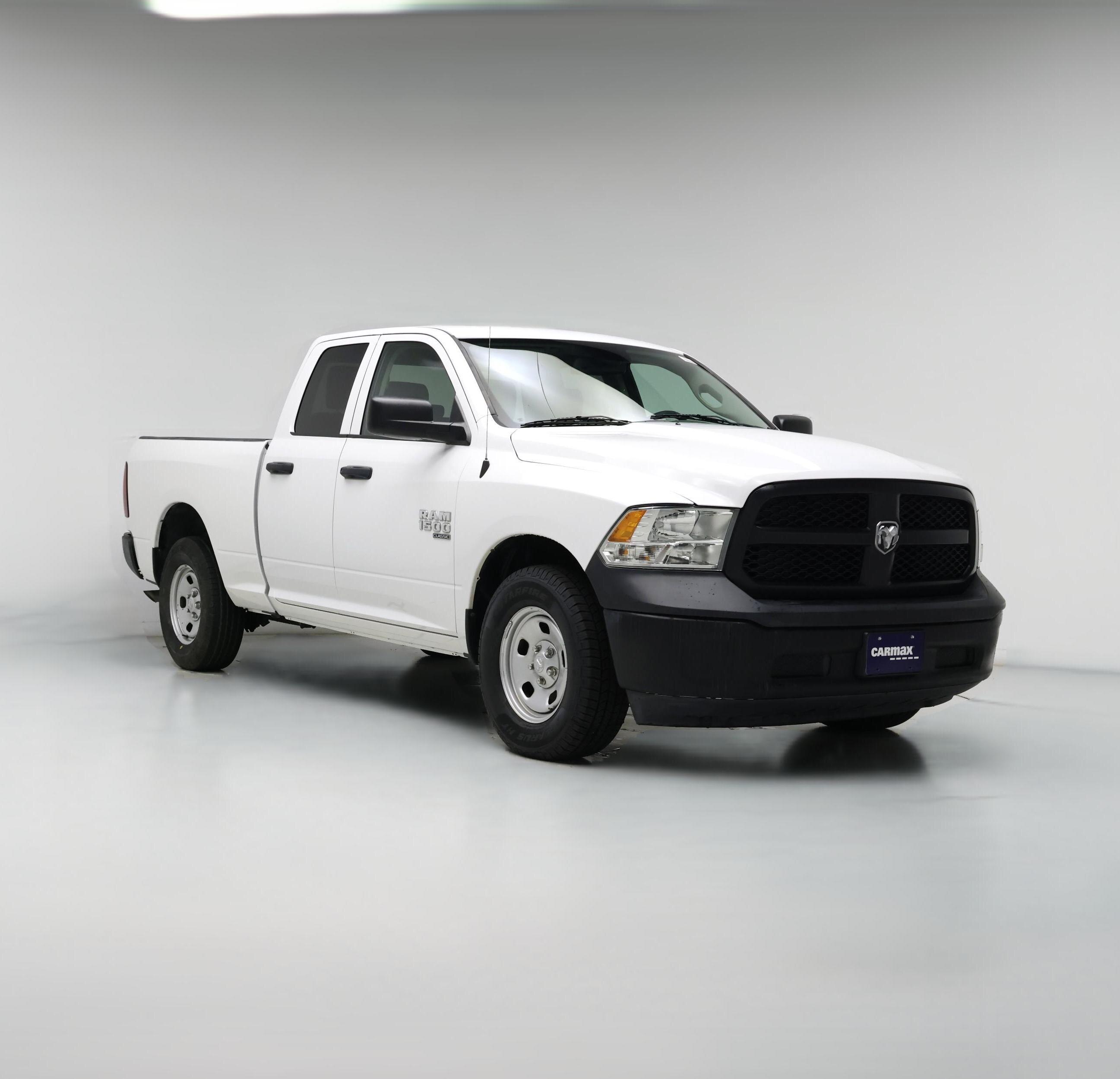 Thumbnail: 2019 RAM 1500 Classic - 1