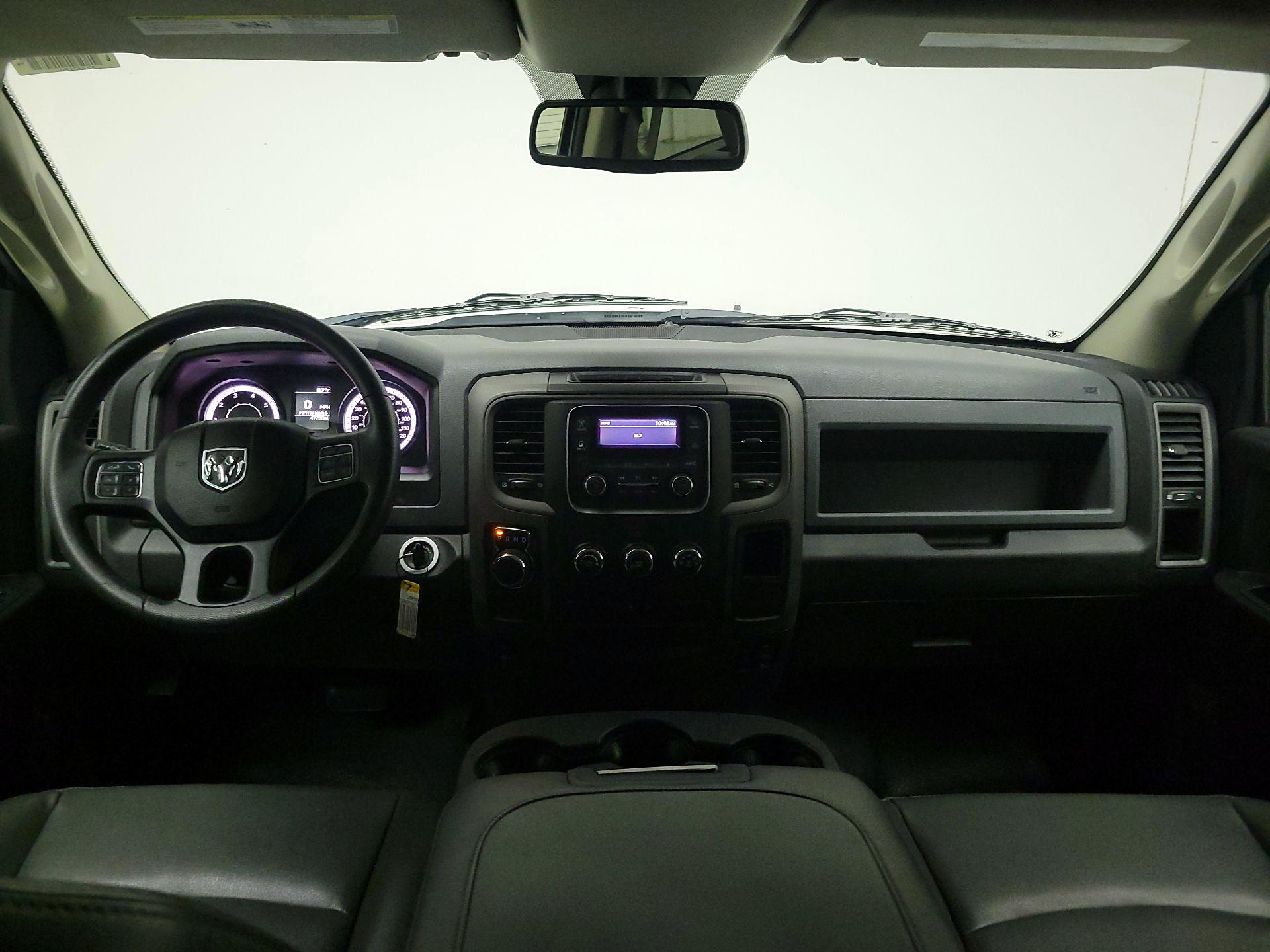 Thumbnail: 2019 RAM 1500 Classic - 9