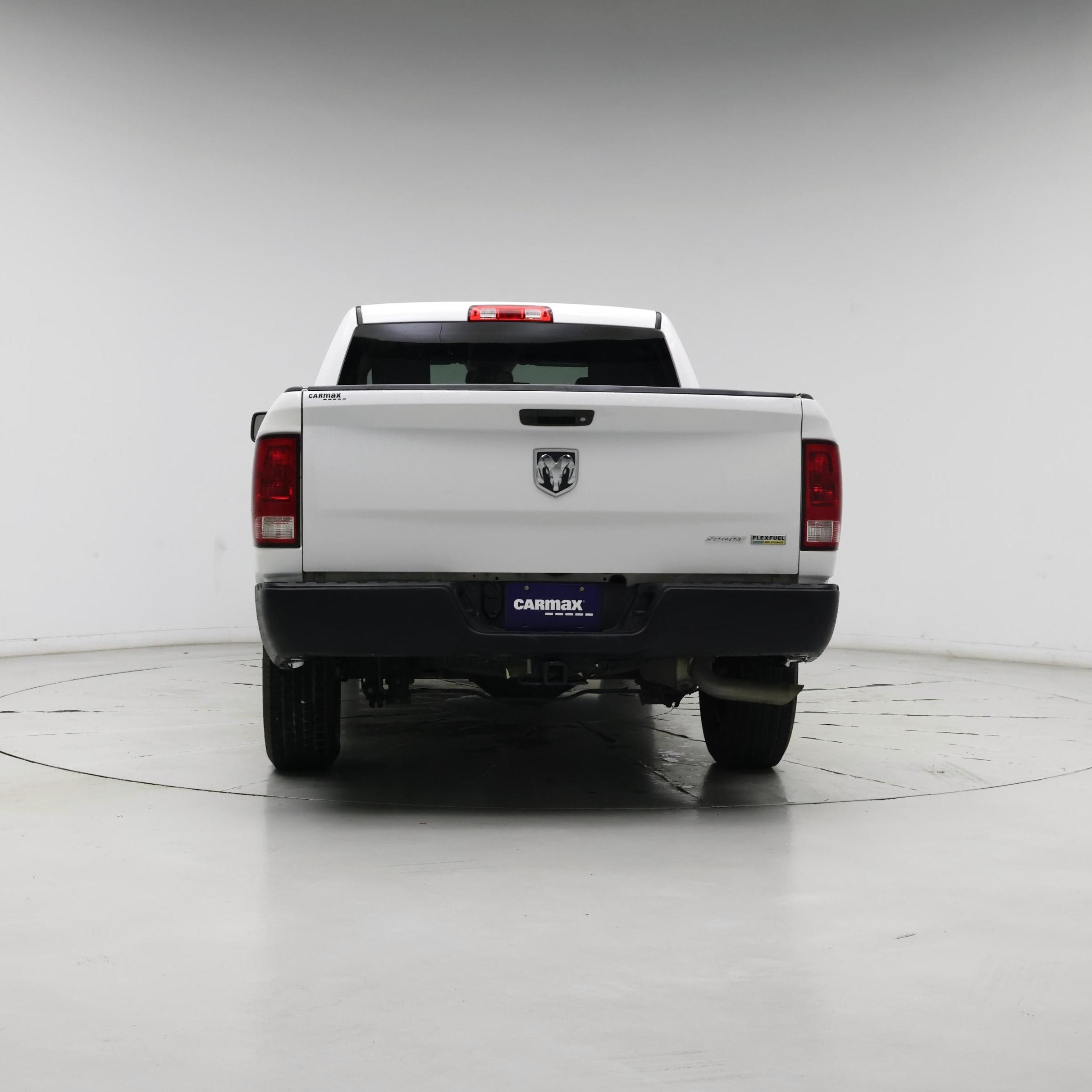 Thumbnail: 2019 RAM 1500 Classic - 6