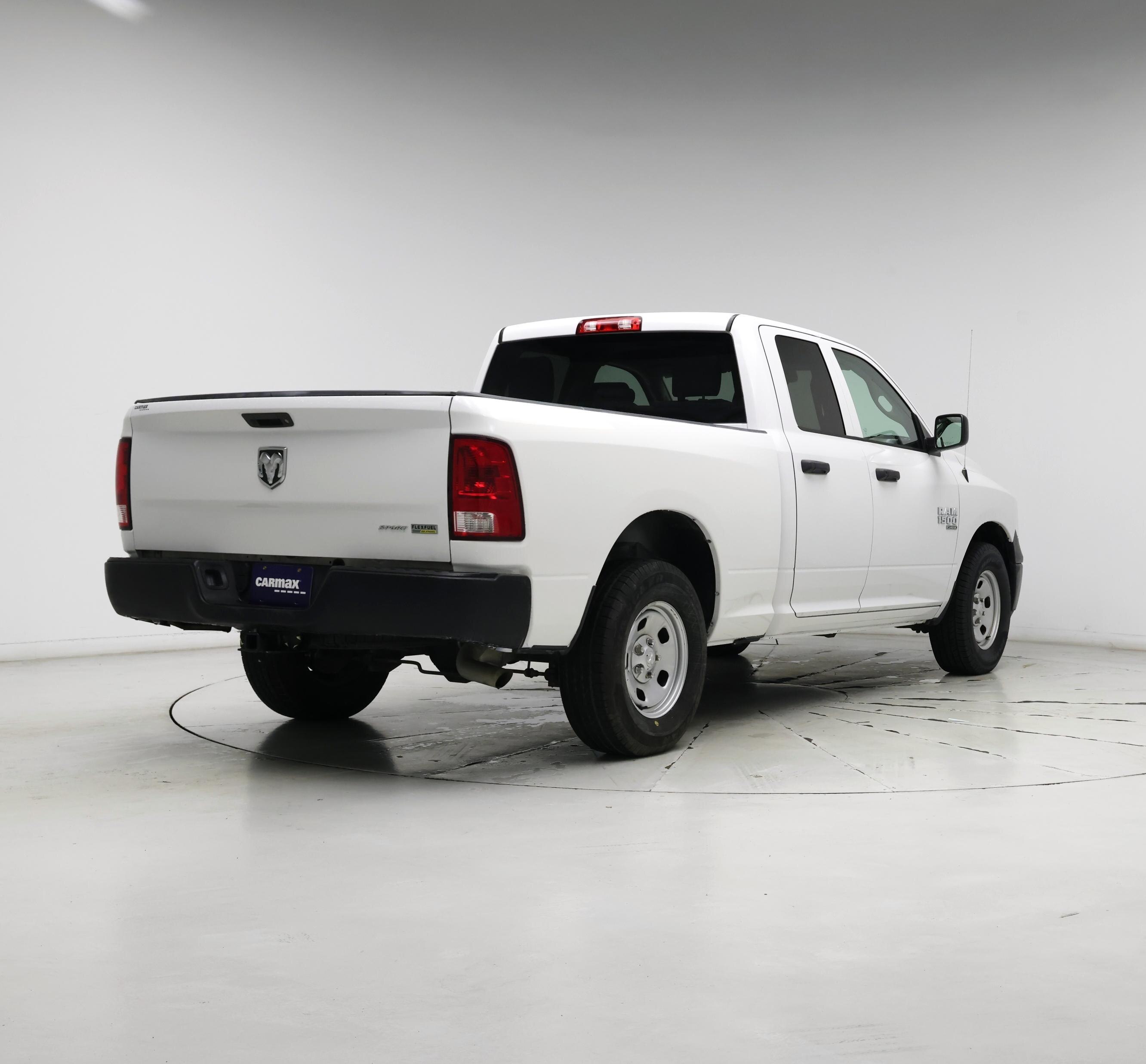 Thumbnail: 2019 RAM 1500 Classic - 8