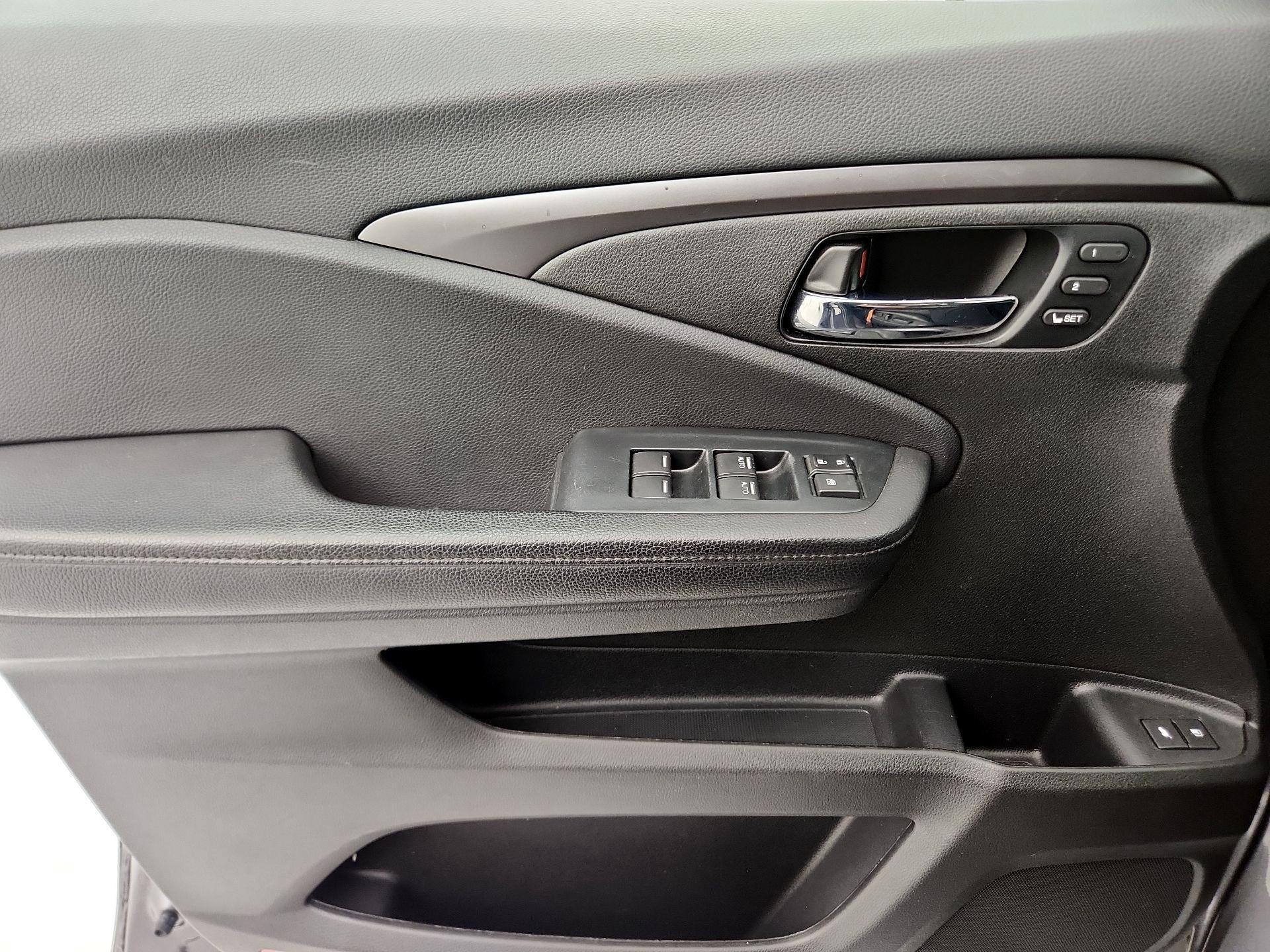 Thumbnail: 2022 Honda Pilot - 12