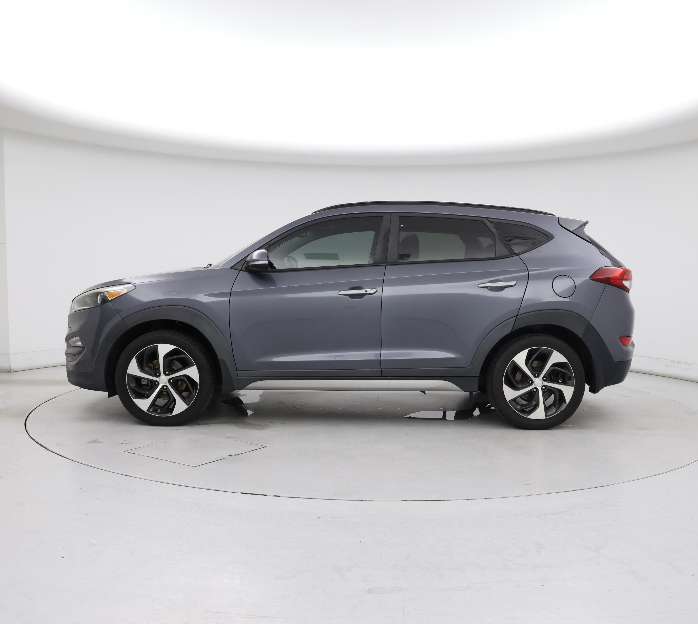 Thumbnail: 2017 Hyundai Tucson - 3