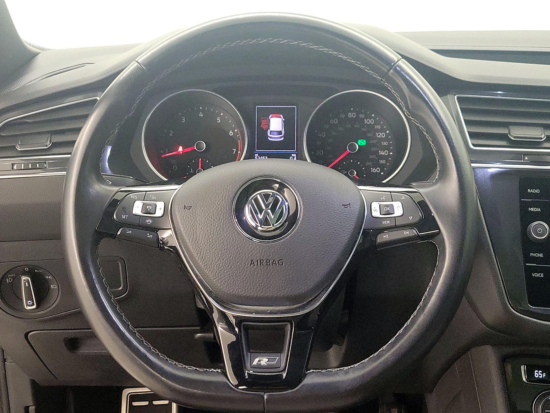 Thumbnail: 2021 Volkswagen Tiguan - 10