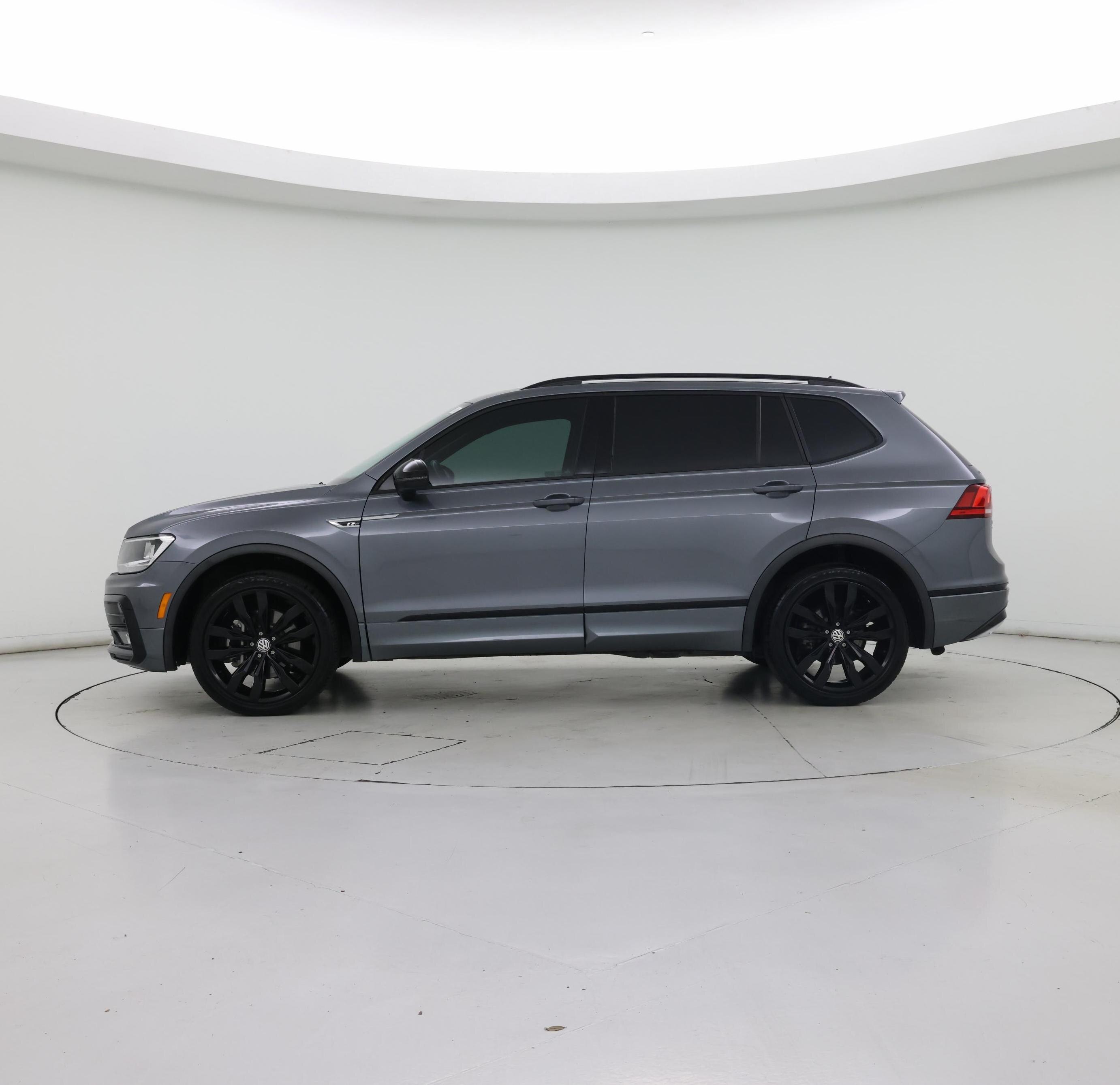 Thumbnail: 2021 Volkswagen Tiguan - 3