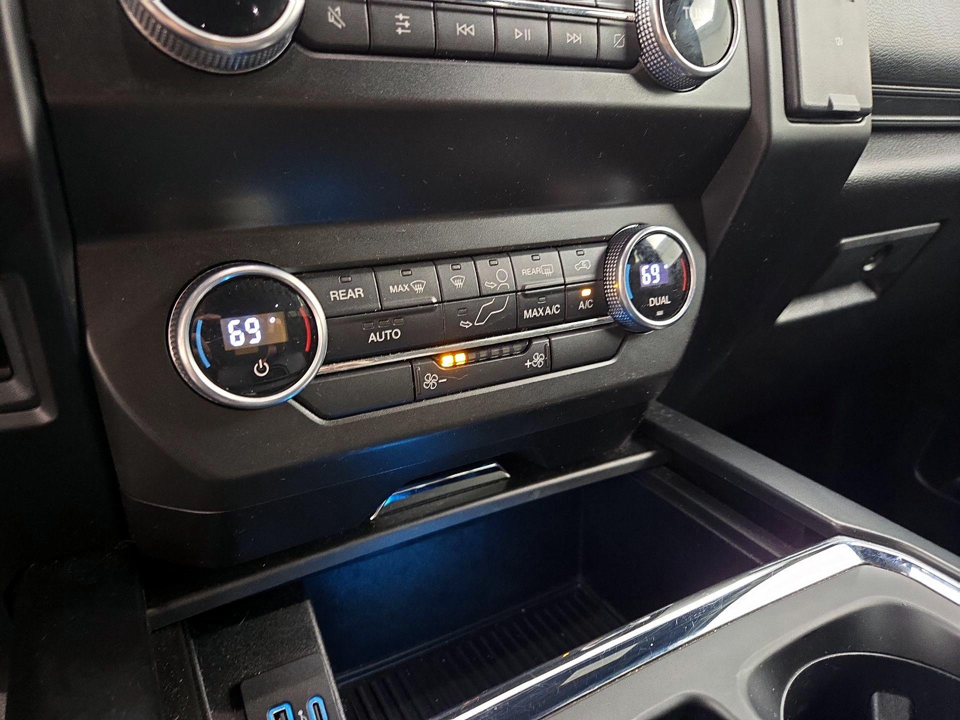 Thumbnail: 2021 Ford Expedition - 16