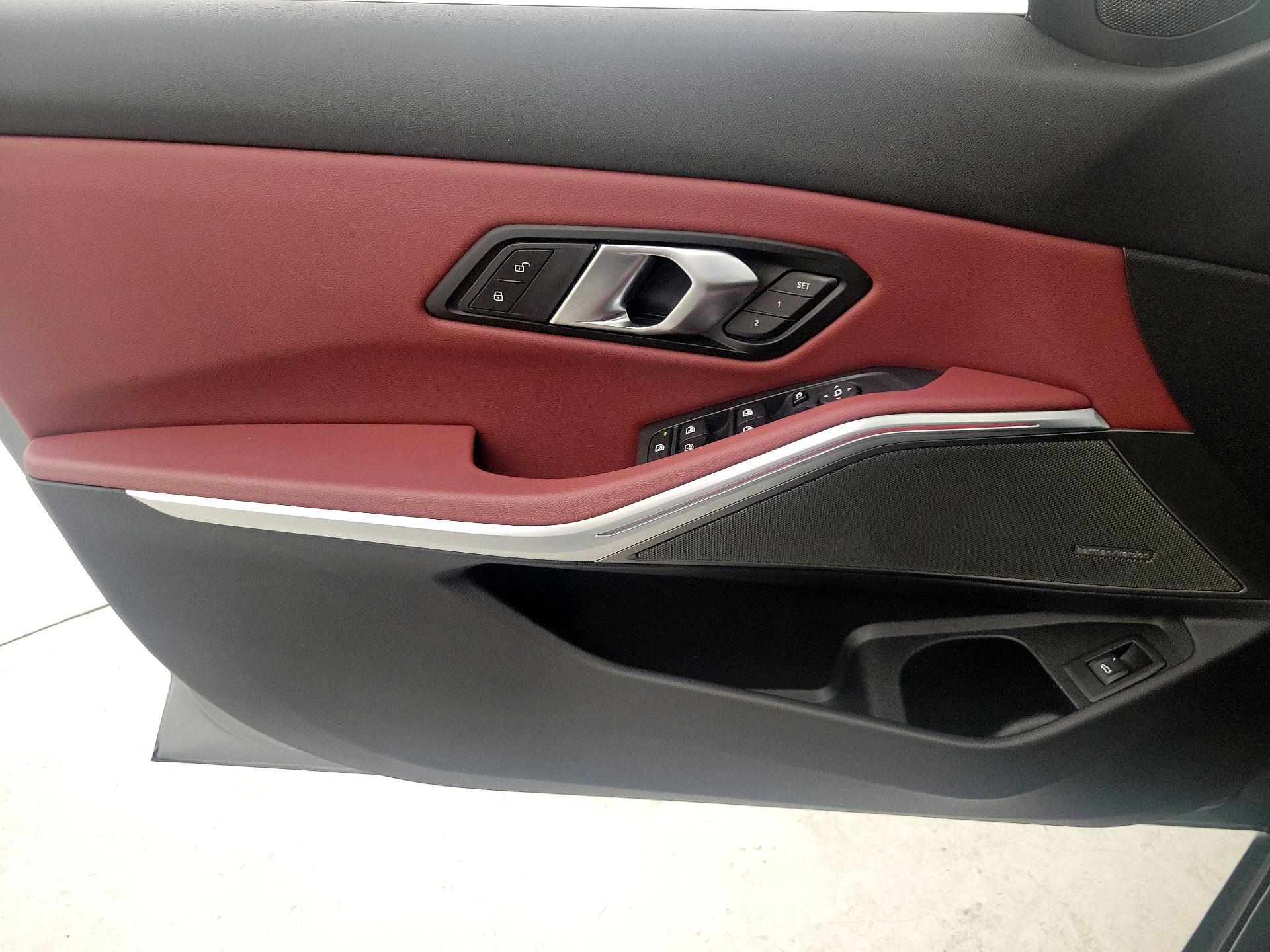 Thumbnail: 2024 BMW 3 Series - 12