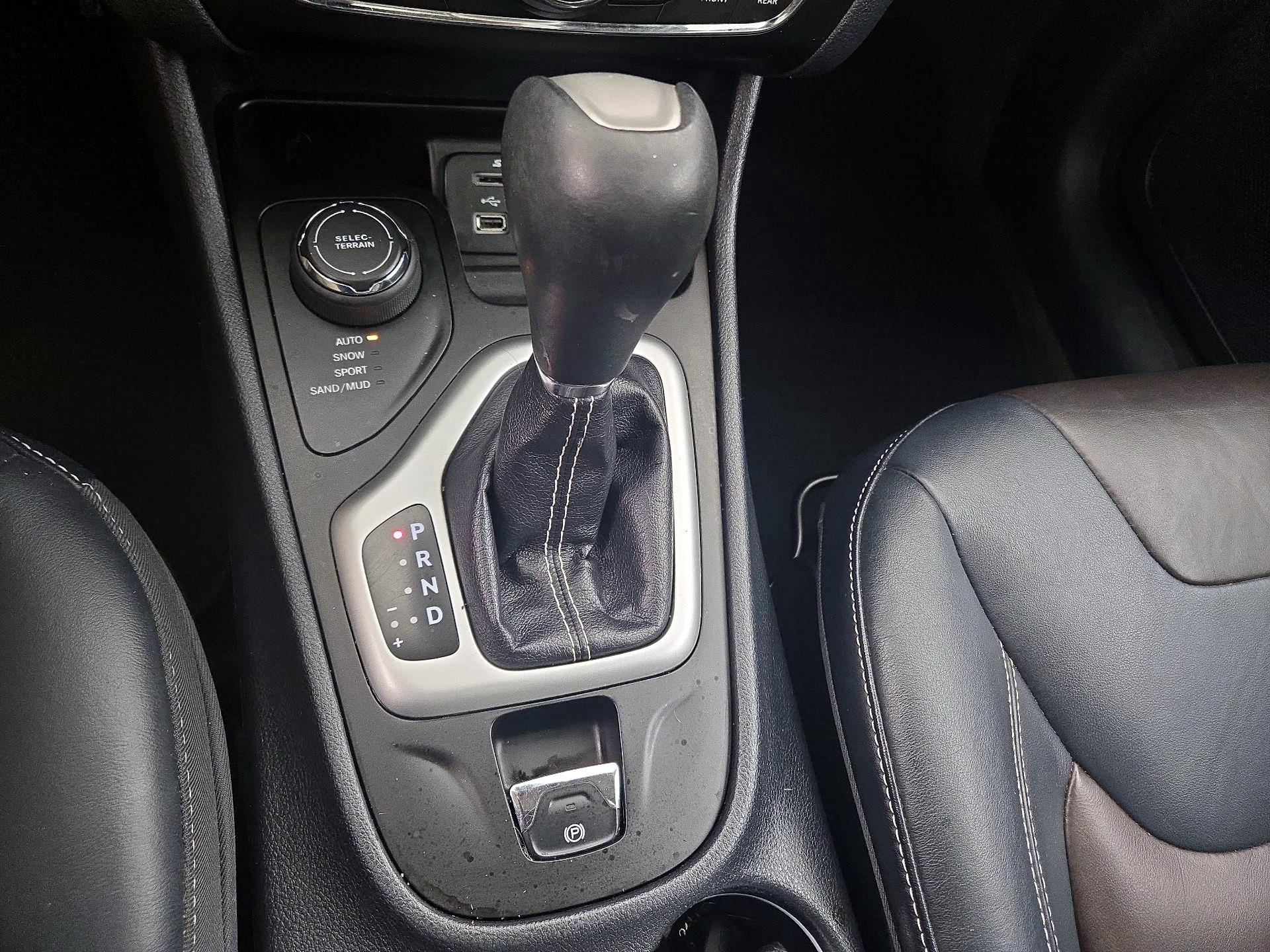 Thumbnail: 2016 Jeep Cherokee - 18