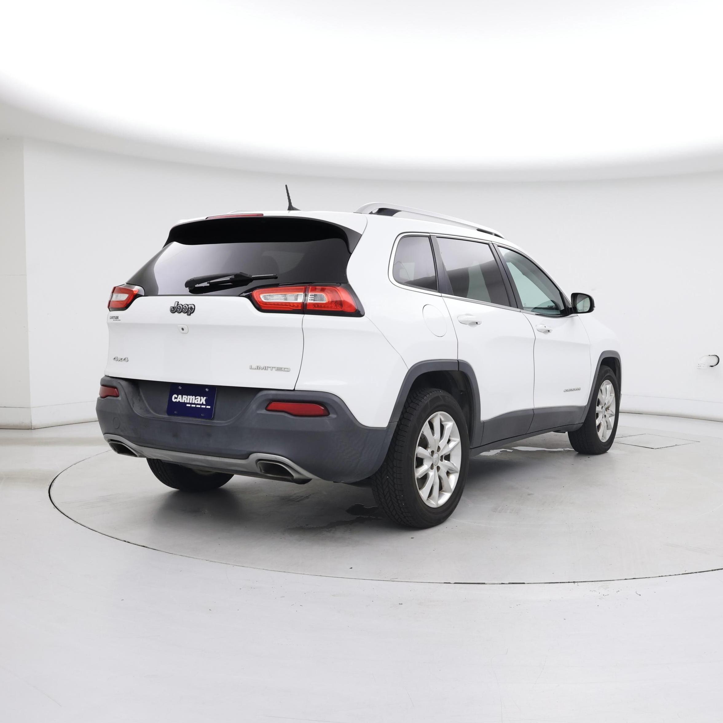 Thumbnail: 2016 Jeep Cherokee - 8