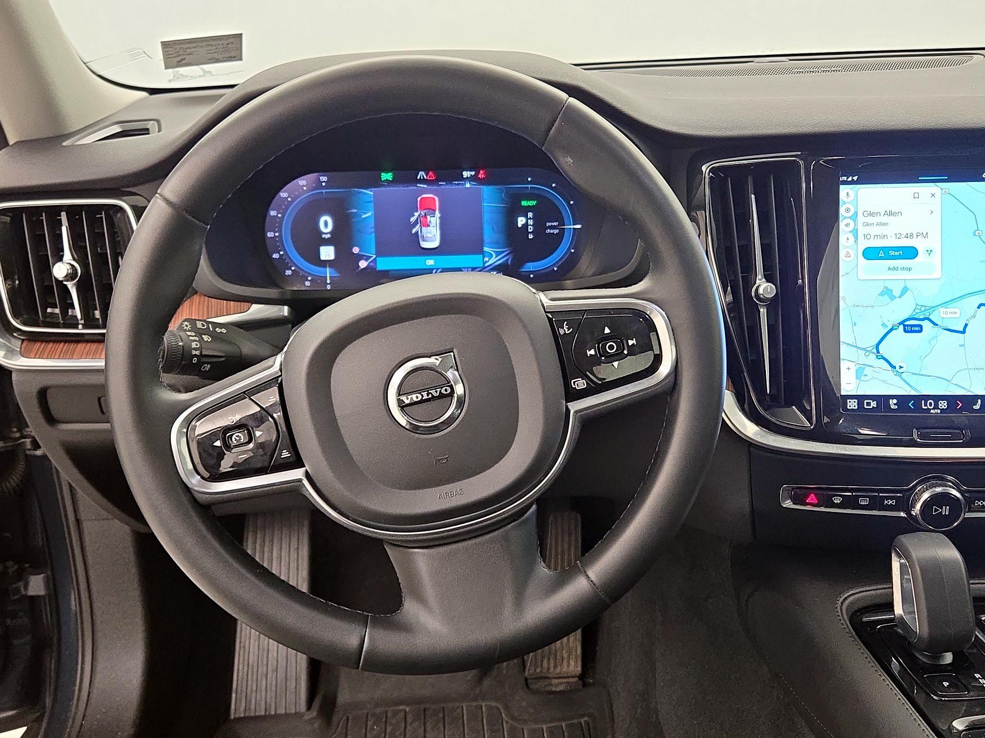 Thumbnail: 2023 Volvo S60 - 10