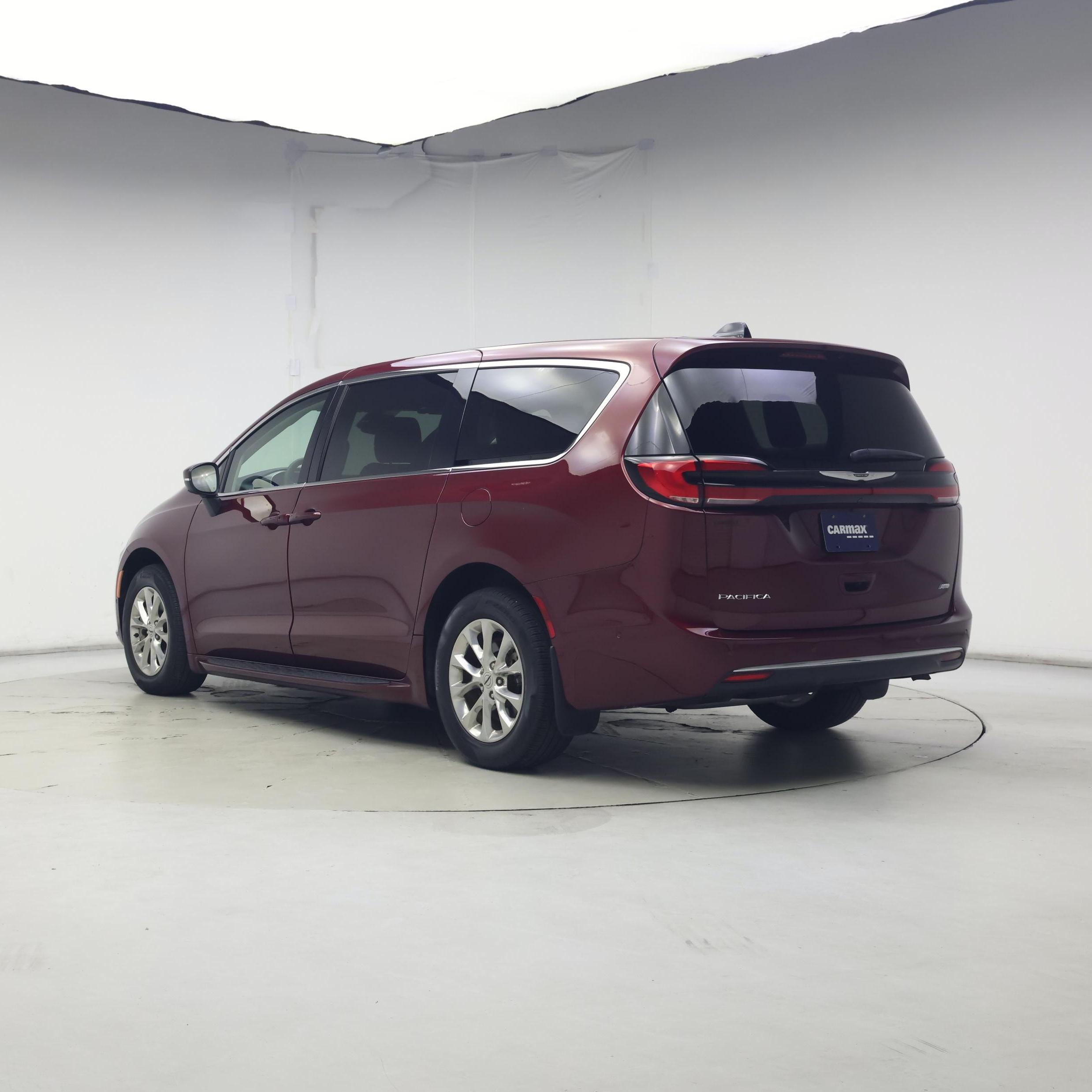 Thumbnail: 2023 Chrysler Pacifica - 2