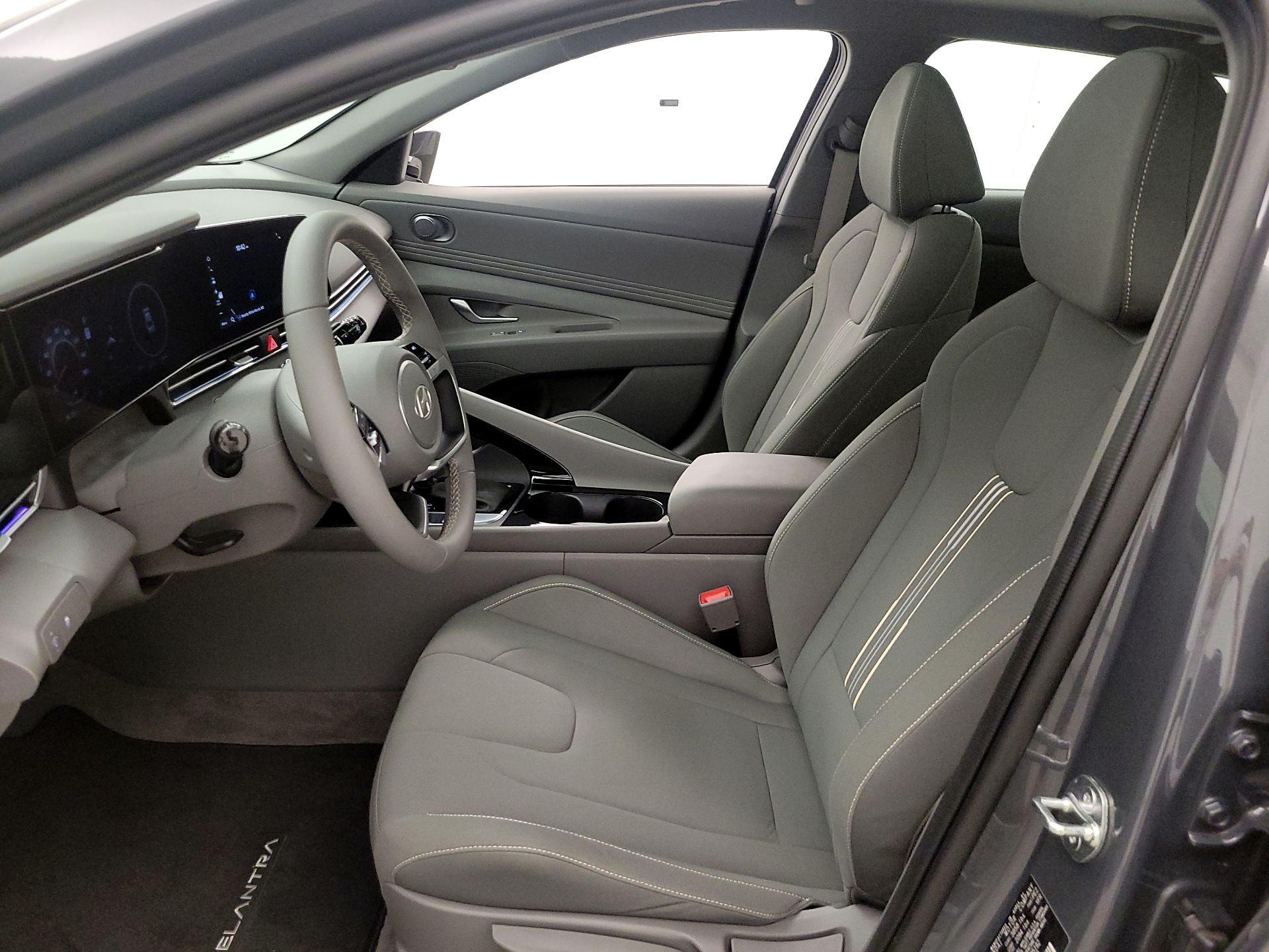 Thumbnail: 2024 Hyundai Elantra - 11