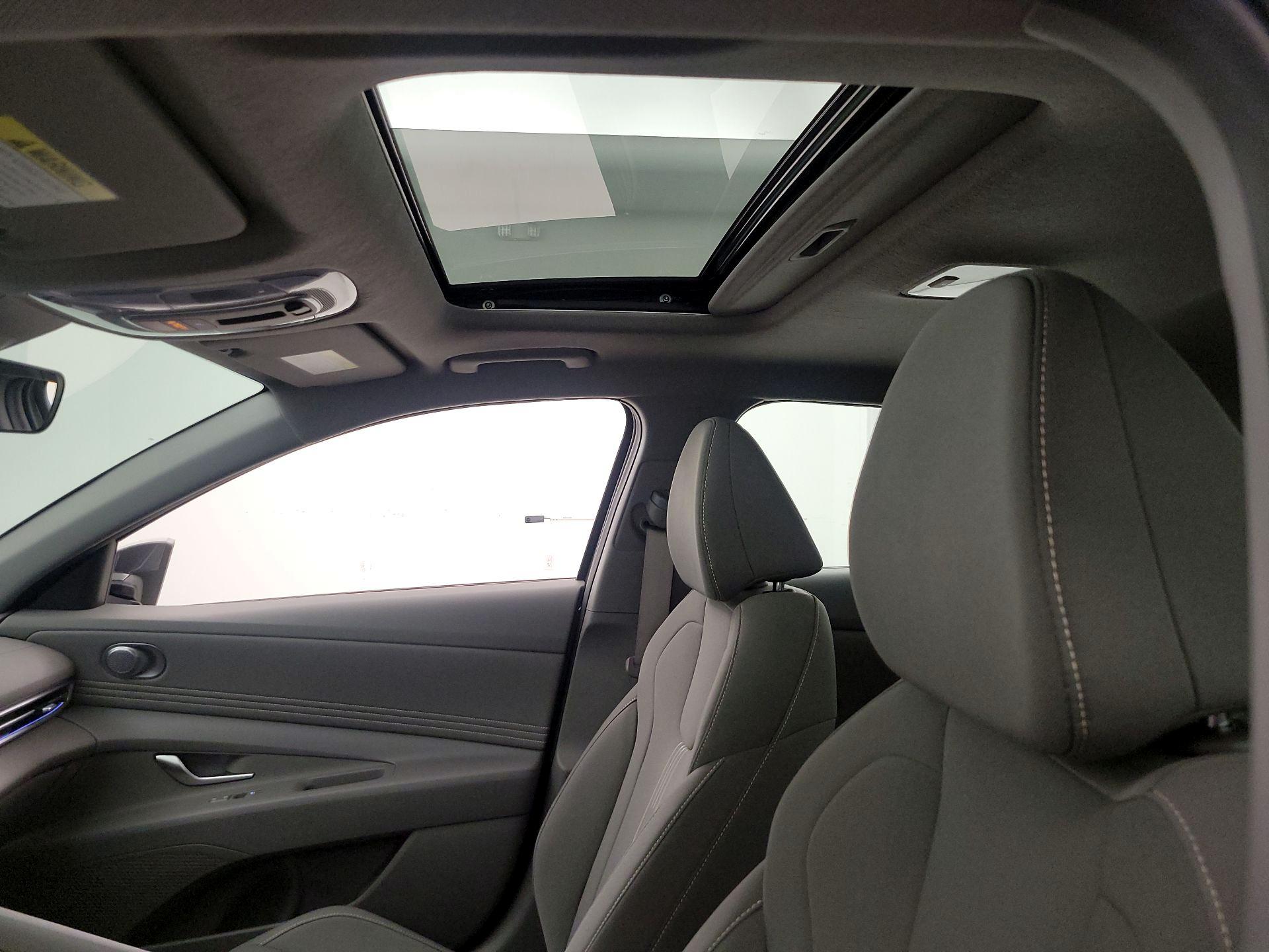 Thumbnail: 2024 Hyundai Elantra - 20