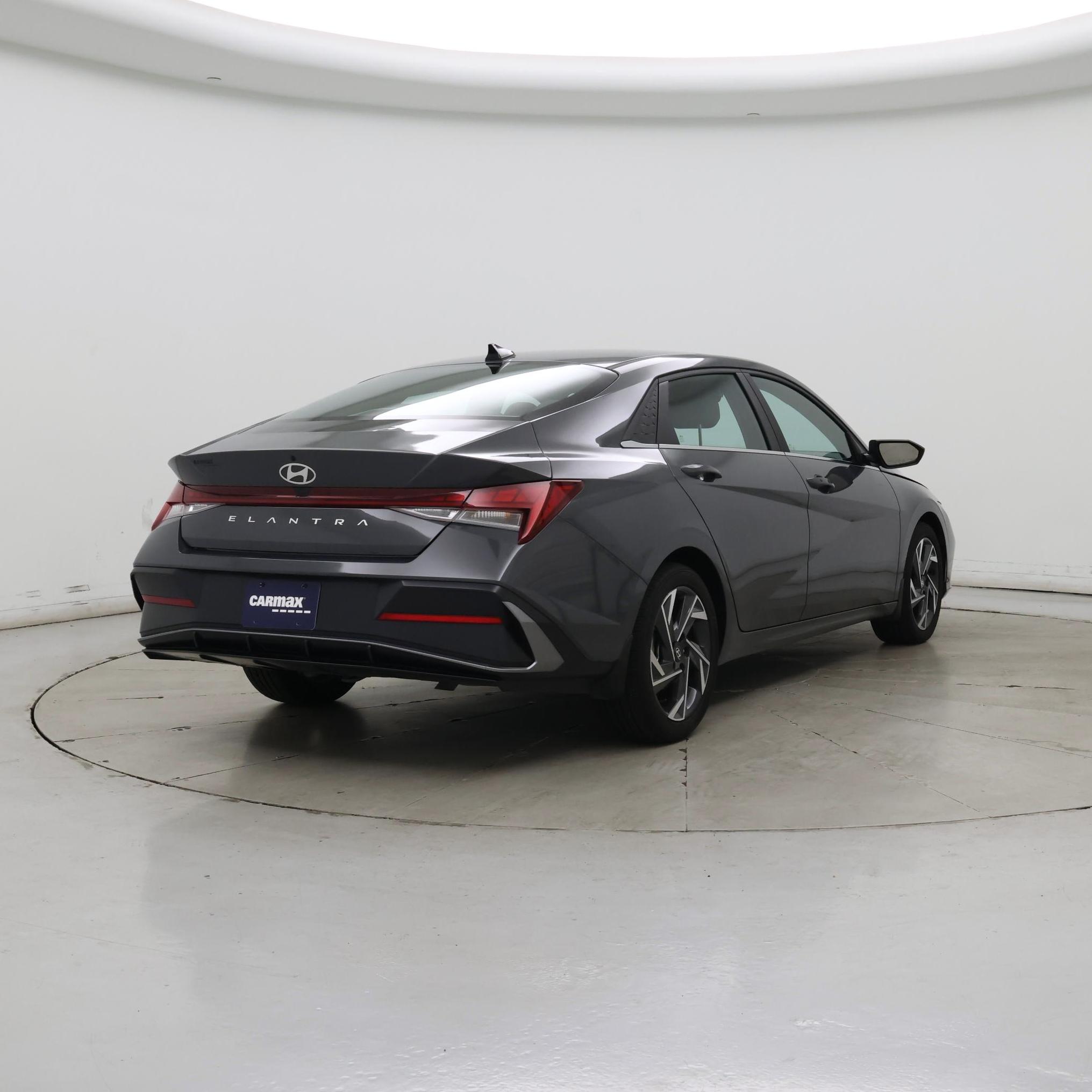 Thumbnail: 2024 Hyundai Elantra - 8