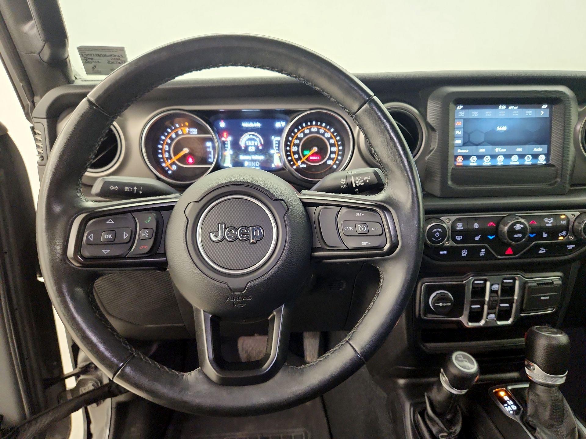 Thumbnail: 2022 Jeep Wrangler - 10