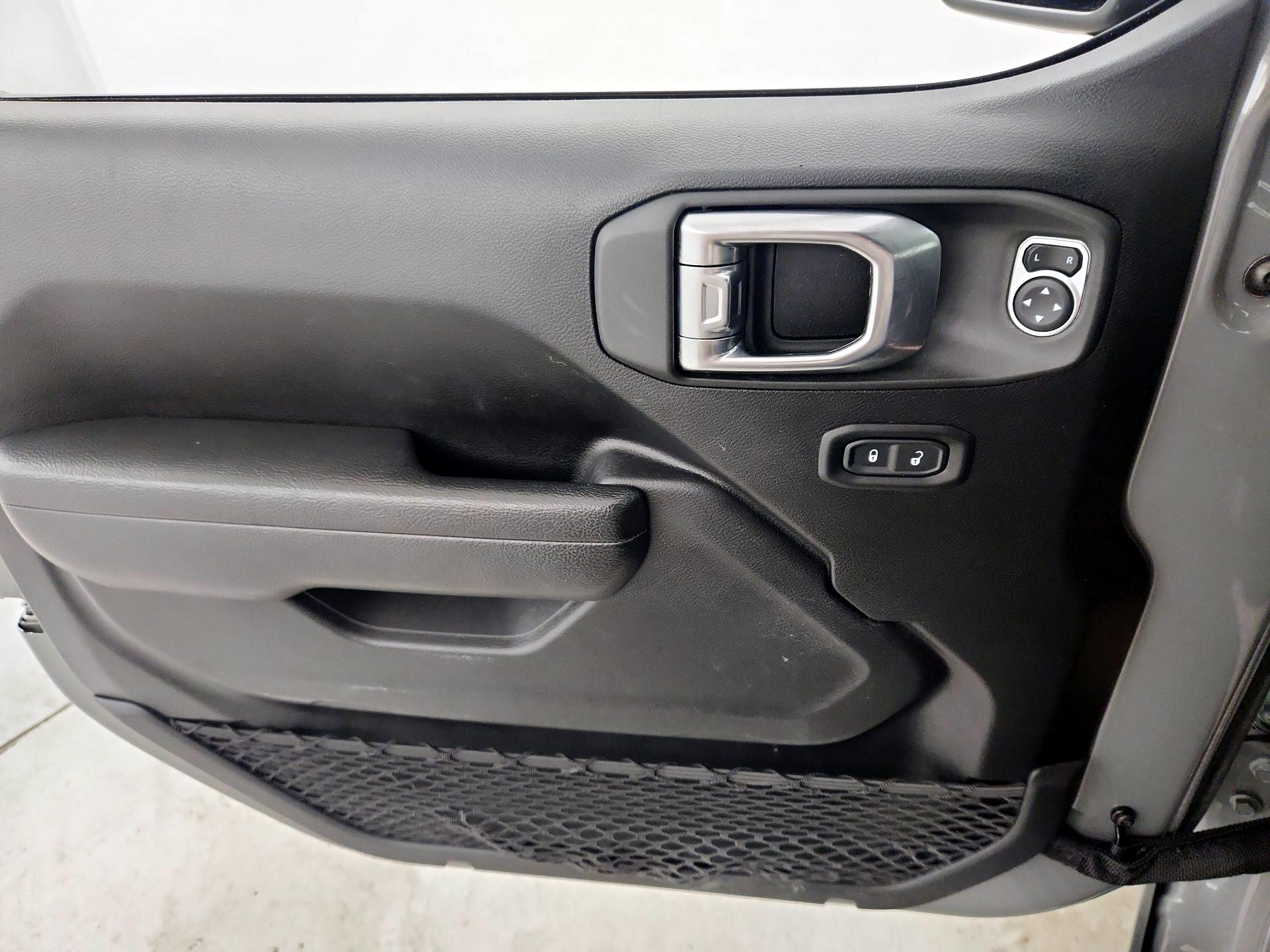 Thumbnail: 2022 Jeep Wrangler - 12