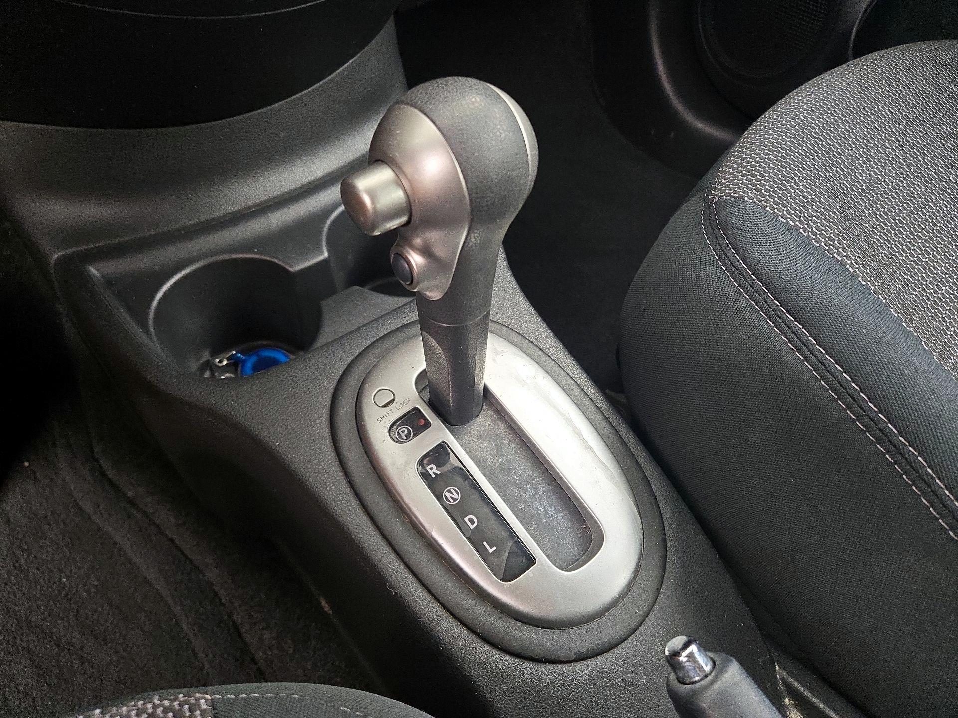 Thumbnail: 2015 Nissan Versa - 17