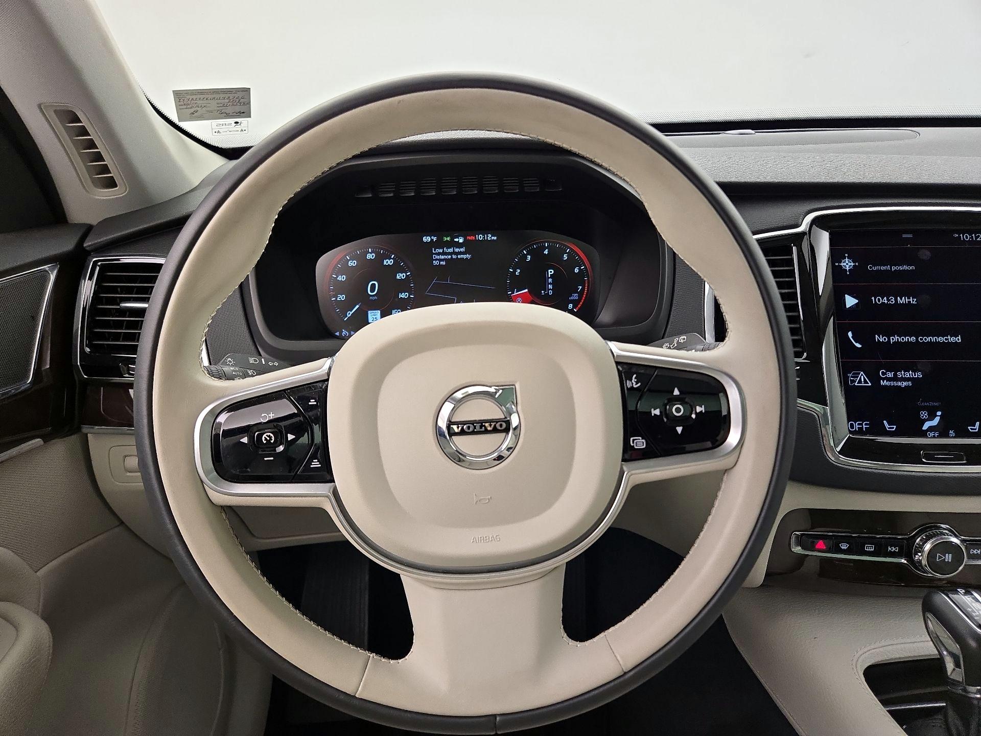 Thumbnail: 2017 Volvo XC90 - 10