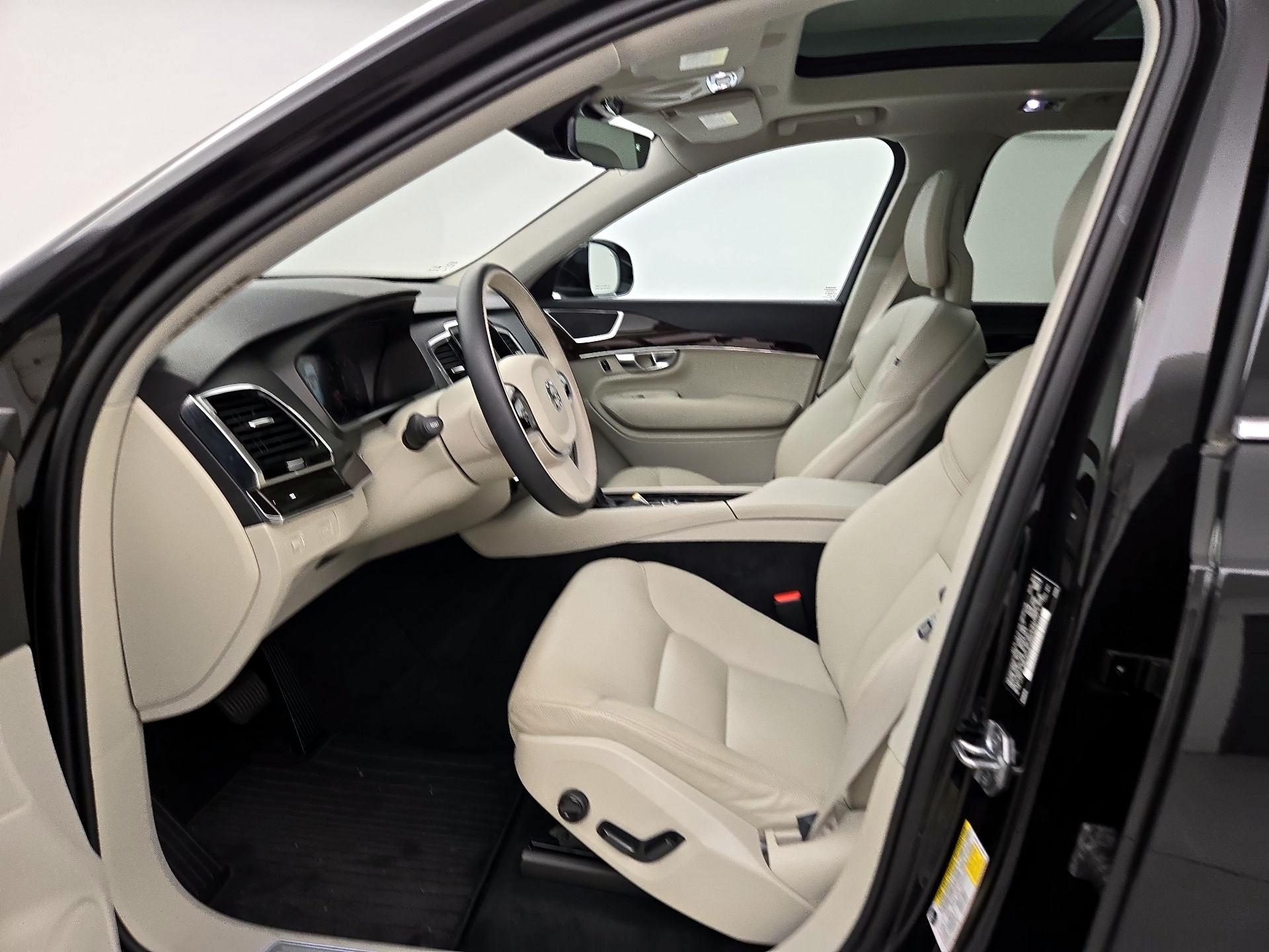 Thumbnail: 2017 Volvo XC90 - 11