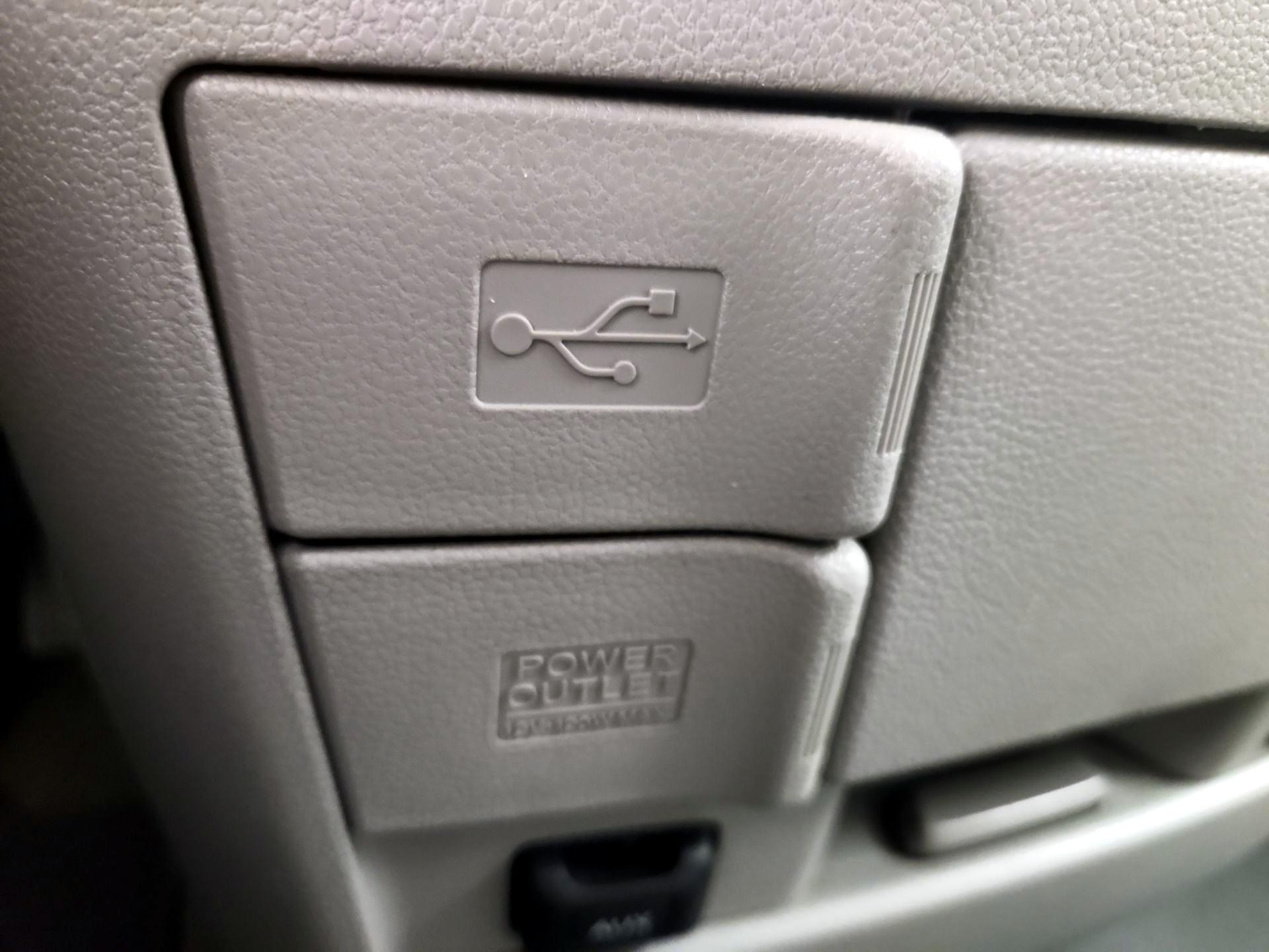 Thumbnail: 2016 Honda Odyssey - 18