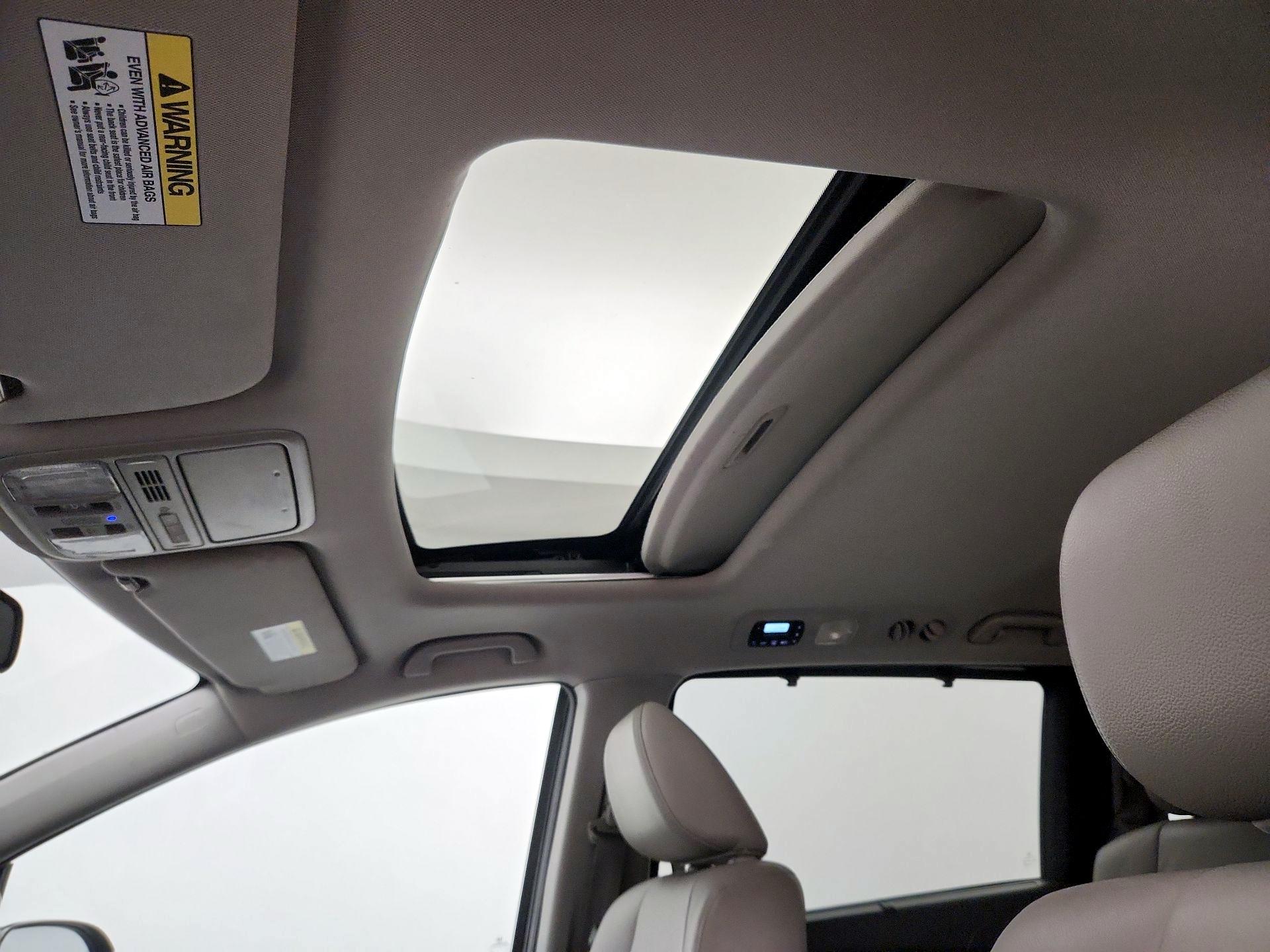 Thumbnail: 2016 Honda Odyssey - 19