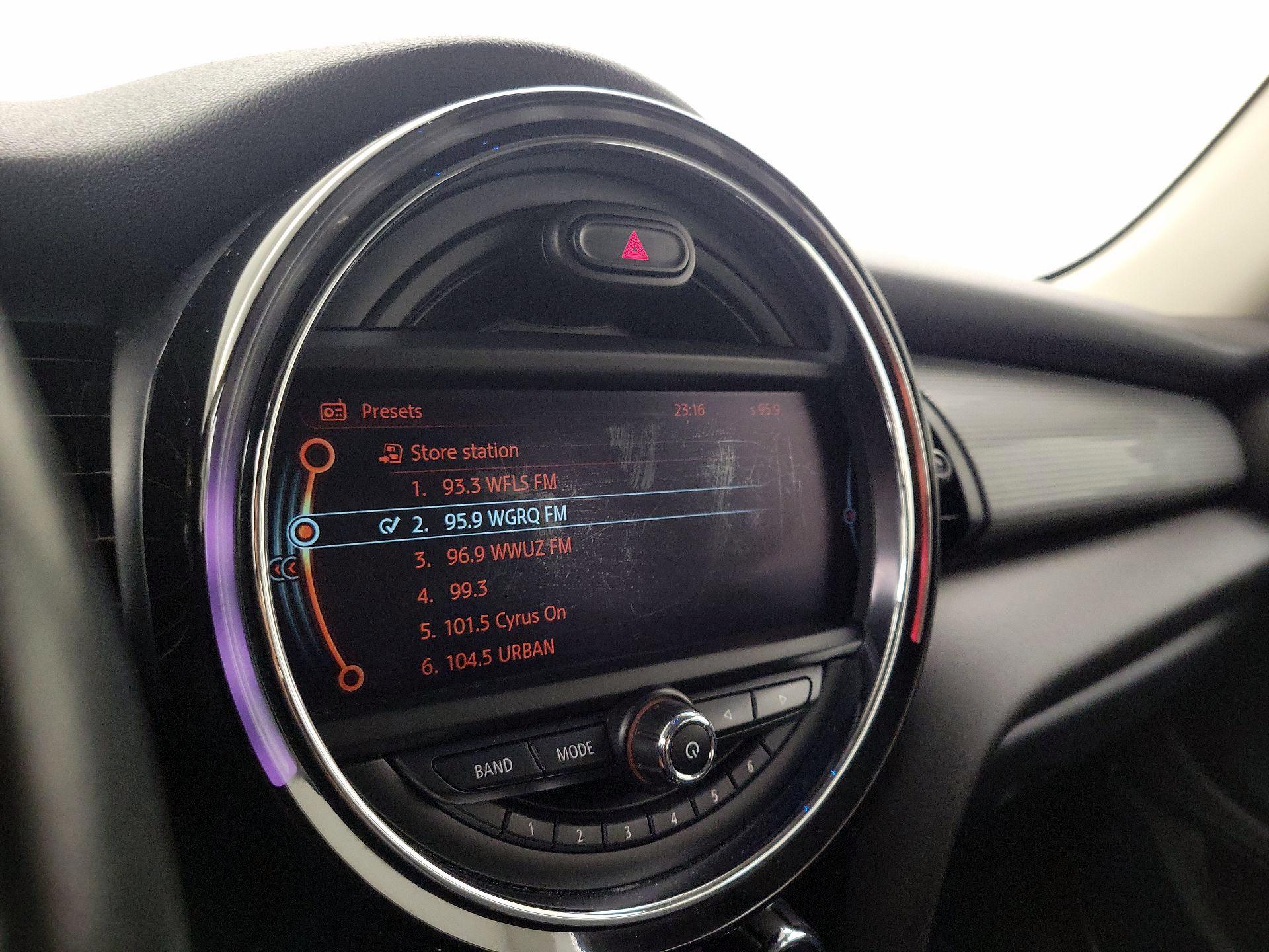 Thumbnail: 2016 MINI Cooper Hardtop - 15