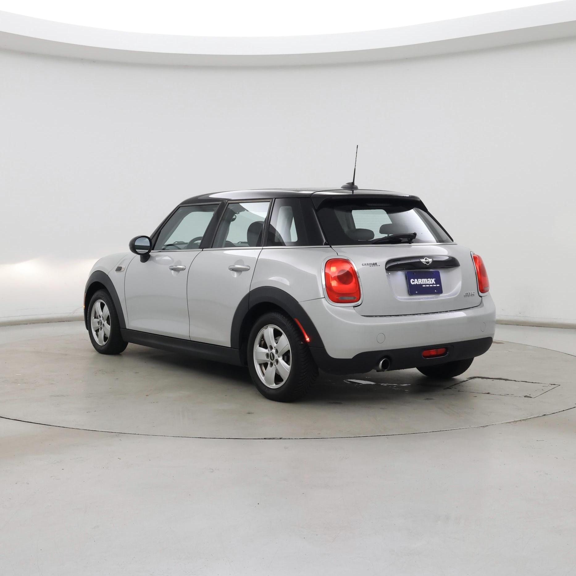 Thumbnail: 2016 MINI Cooper Hardtop - 2