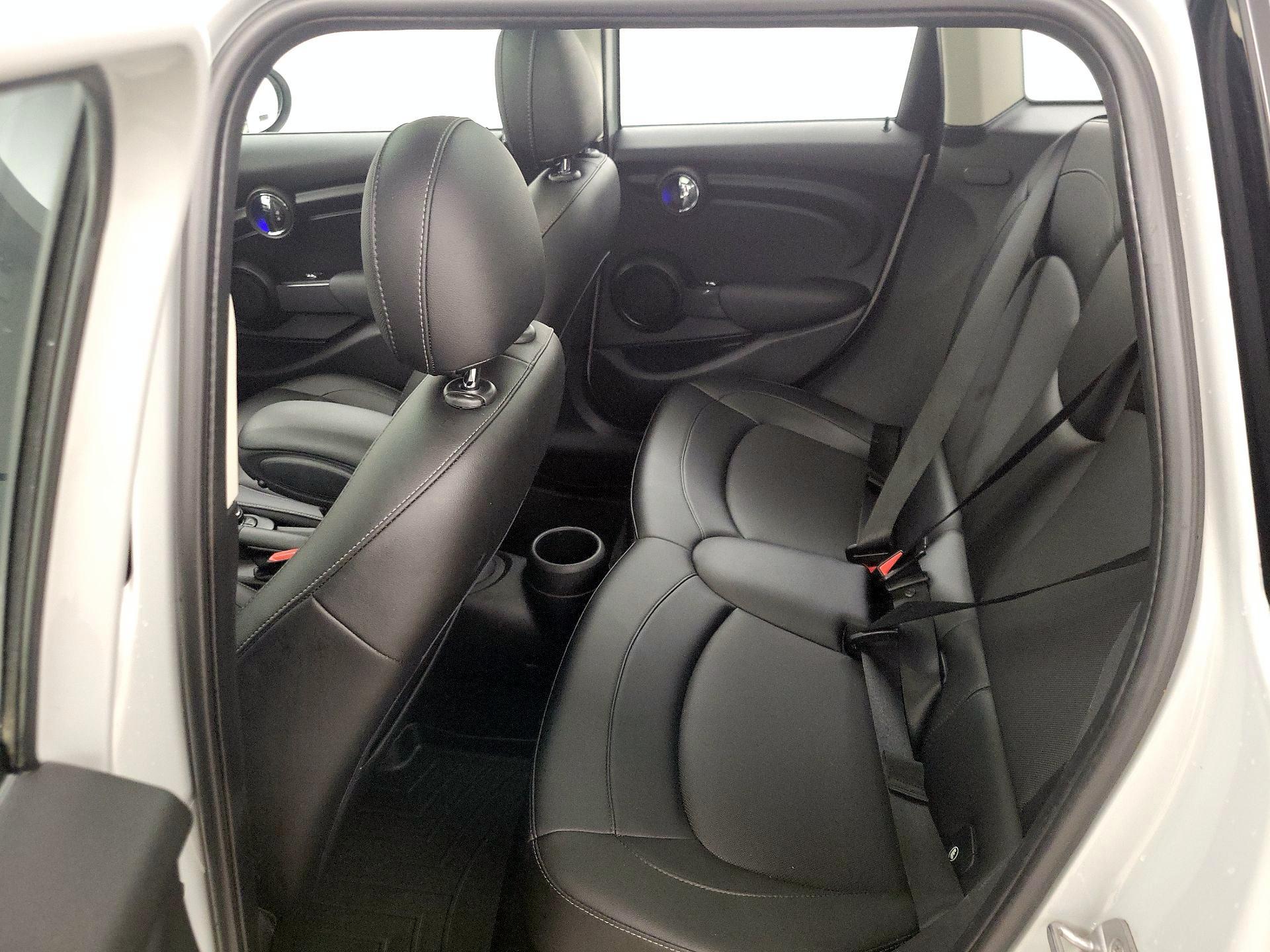 Thumbnail: 2016 MINI Cooper Hardtop - 20