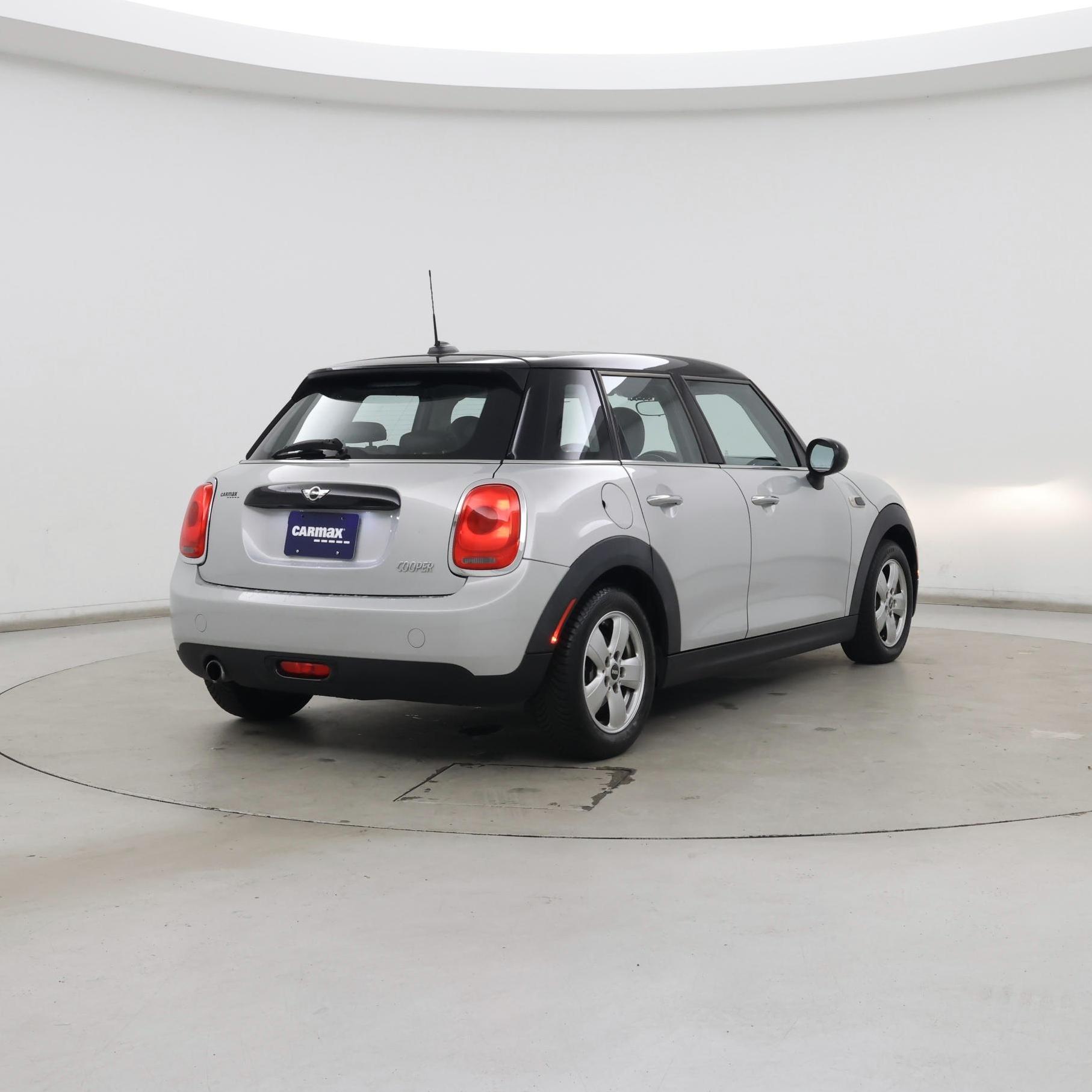 Thumbnail: 2016 MINI Cooper Hardtop - 8
