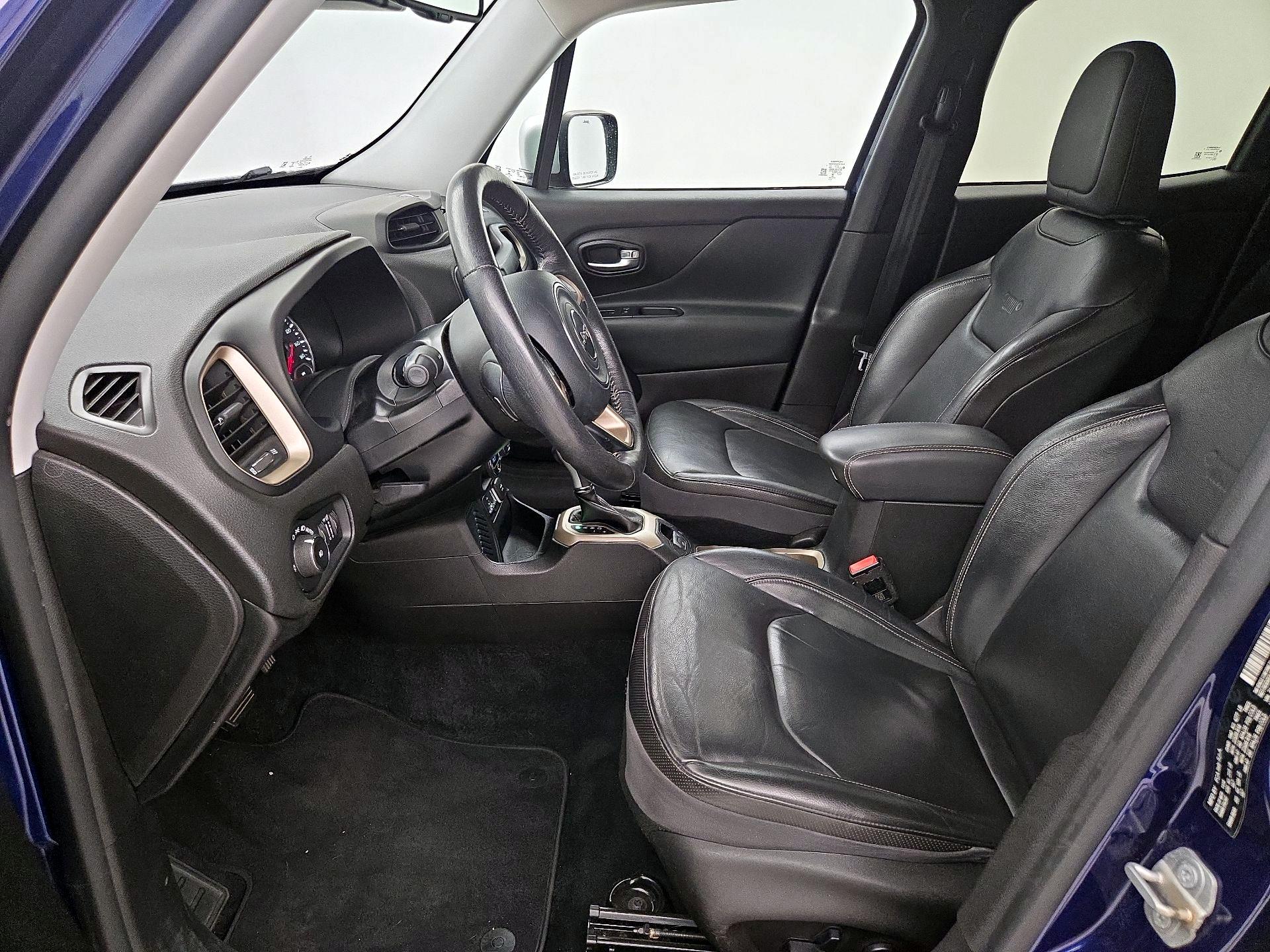 Thumbnail: 2016 Jeep Renegade - 11