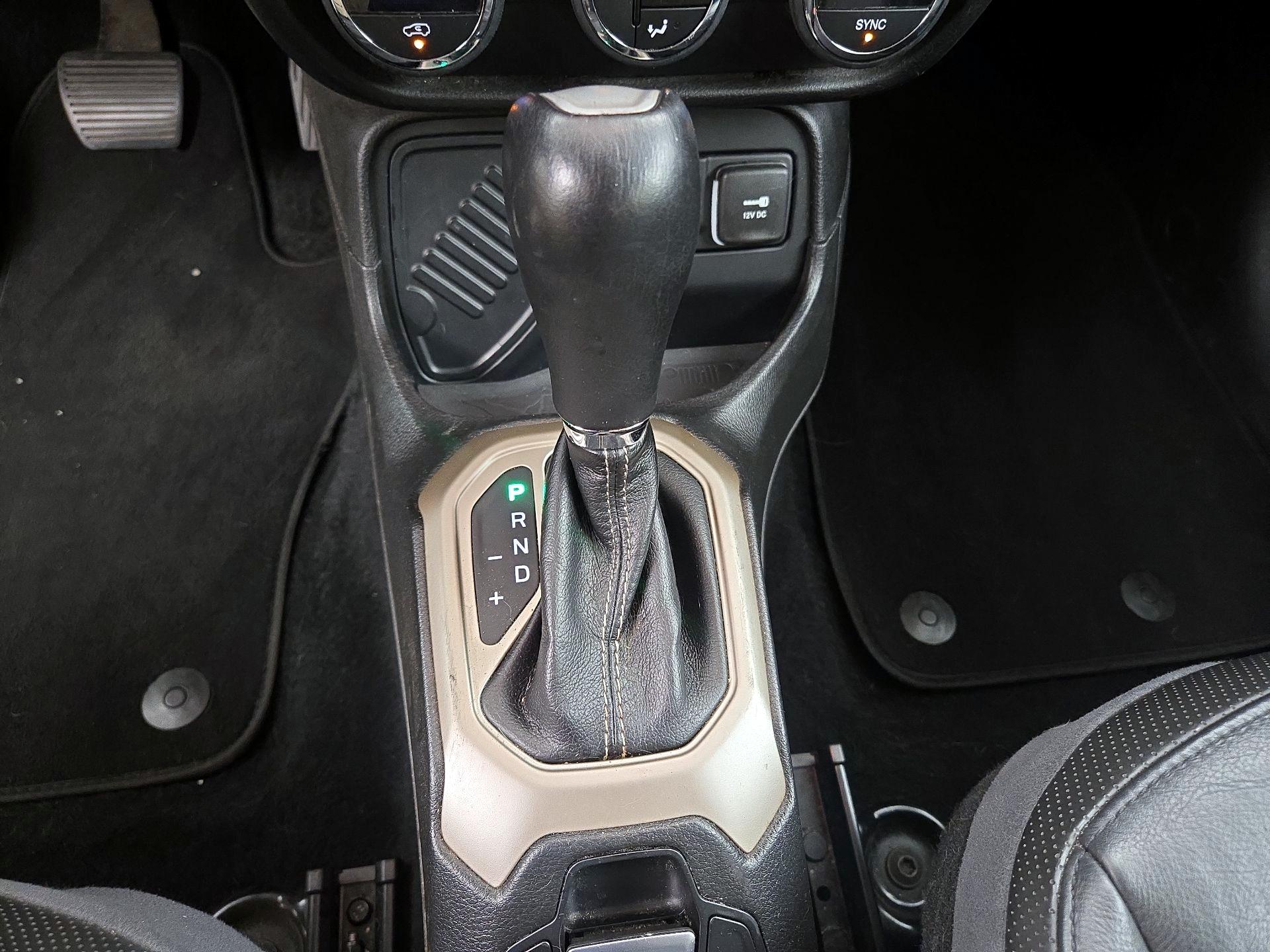 Thumbnail: 2016 Jeep Renegade - 18