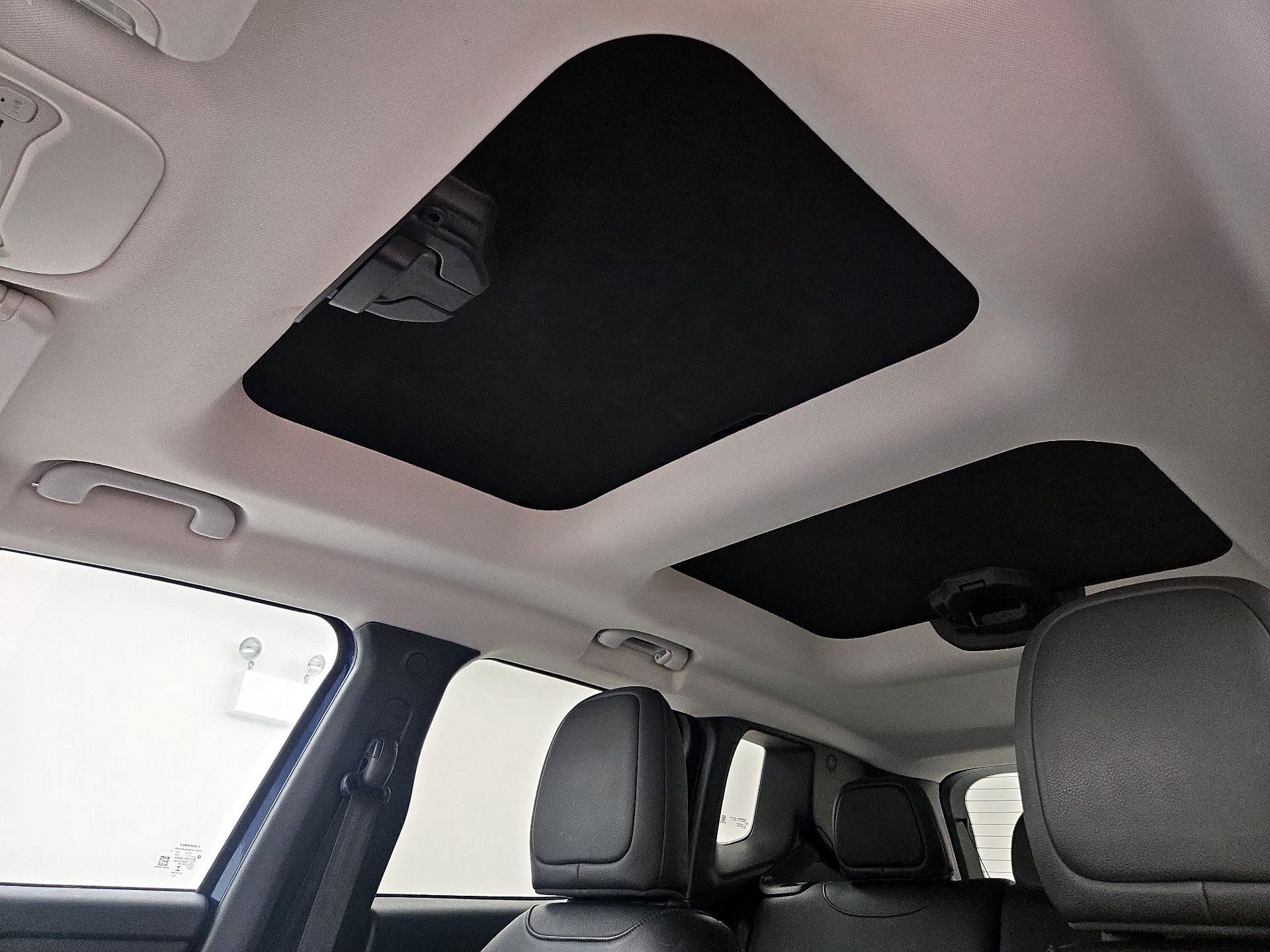 Thumbnail: 2016 Jeep Renegade - 20