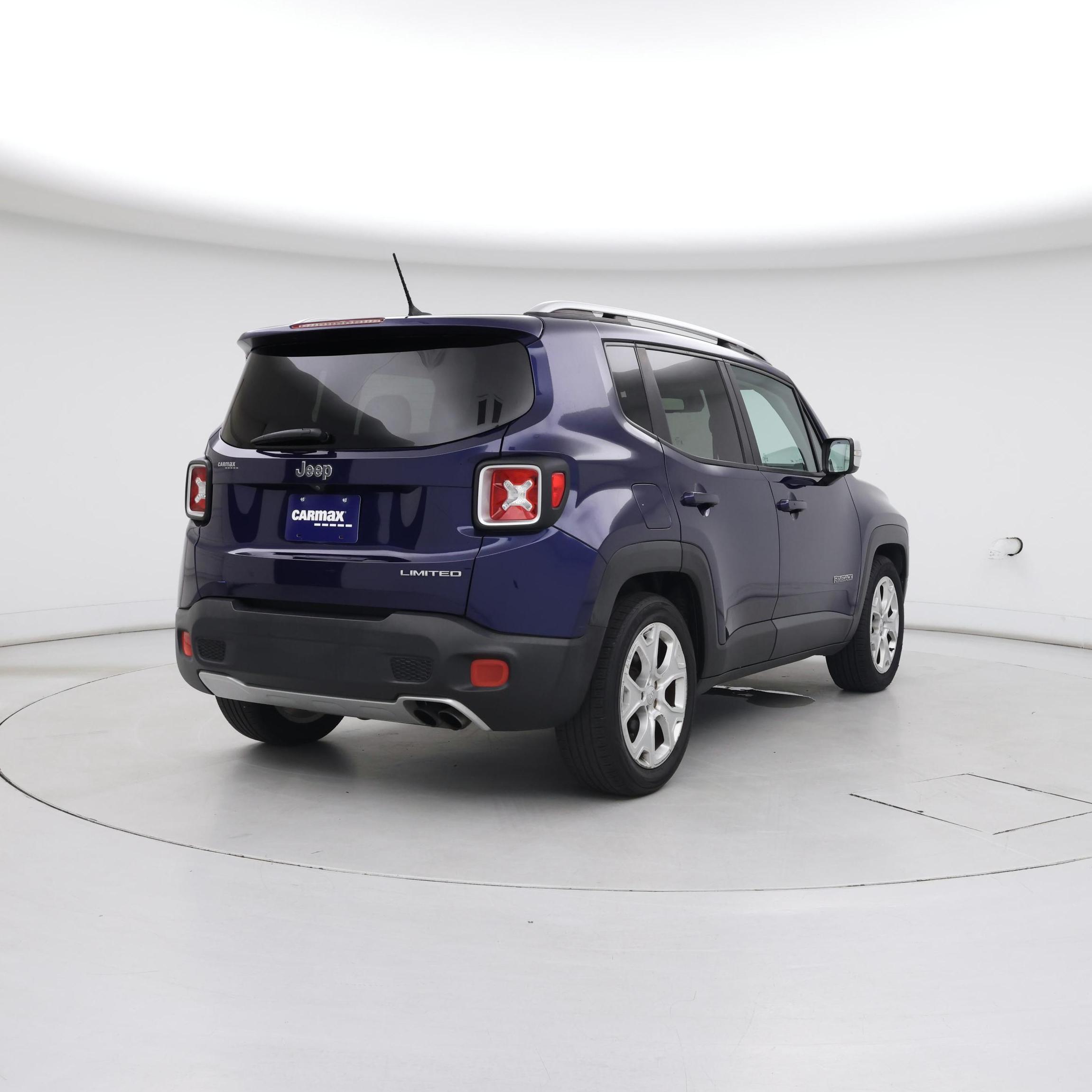 Thumbnail: 2016 Jeep Renegade - 8