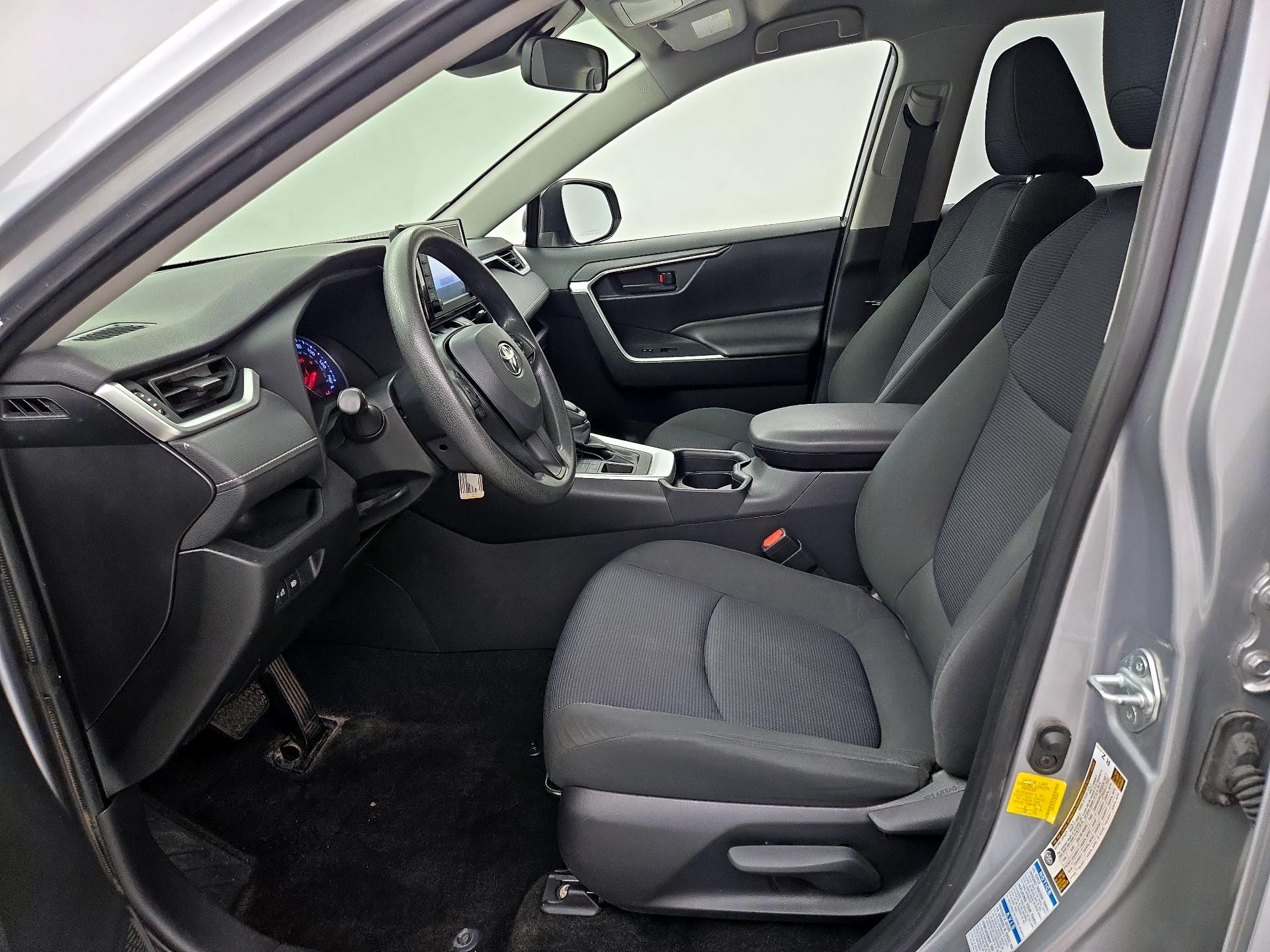 Thumbnail: 2019 Toyota RAV4 - 11