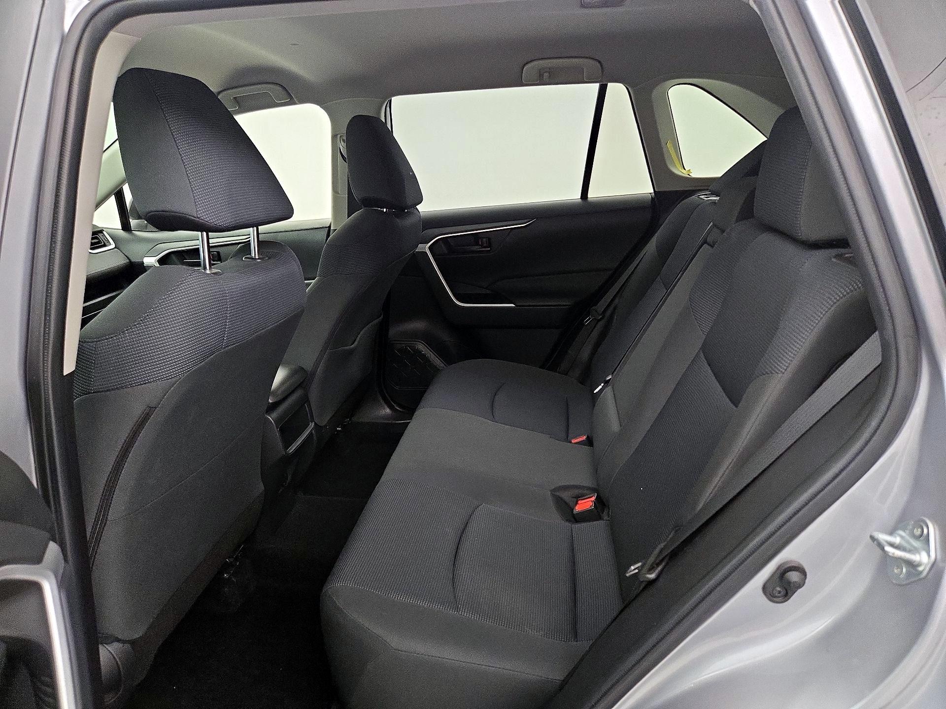 Thumbnail: 2019 Toyota RAV4 - 19