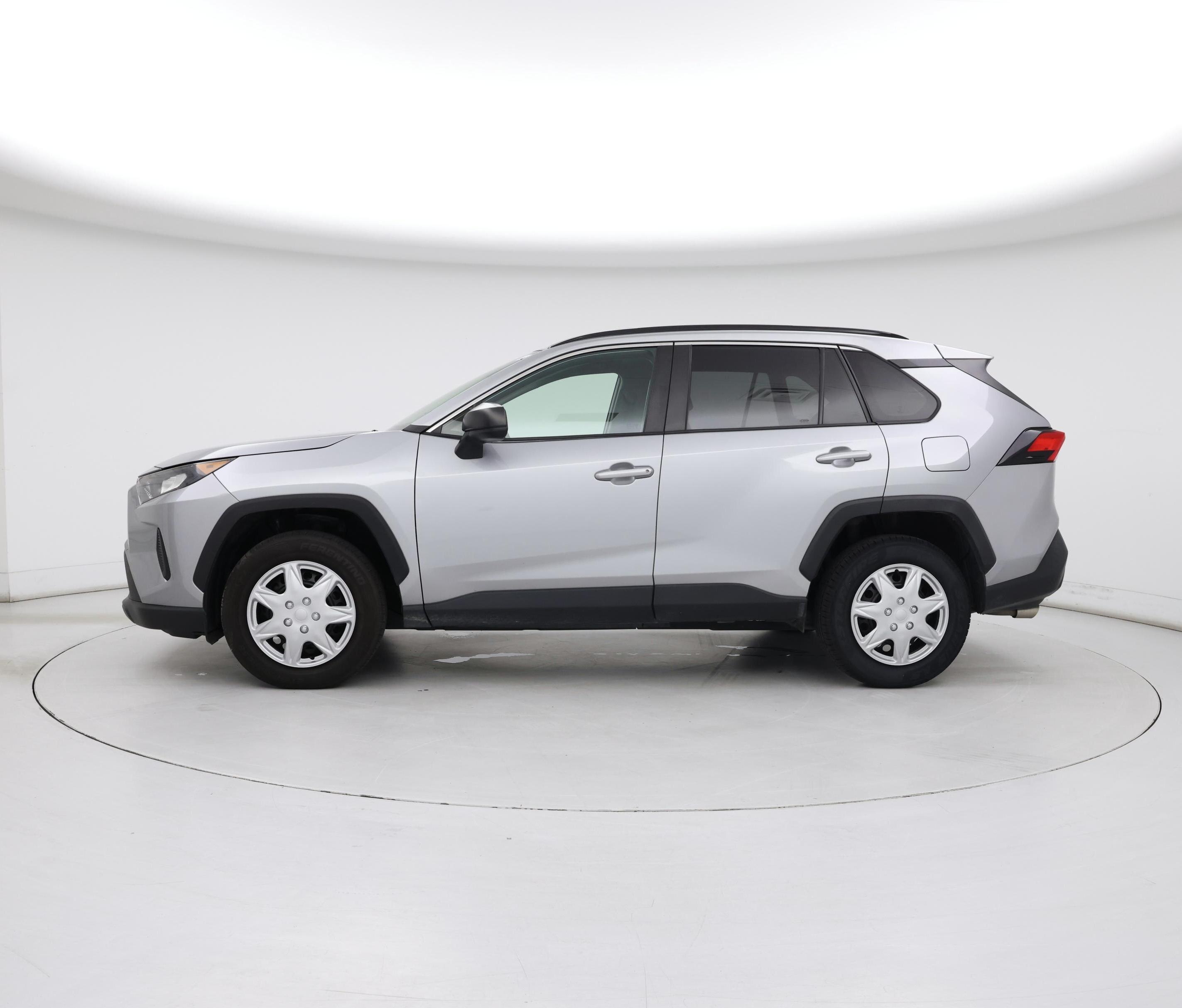 Thumbnail: 2019 Toyota RAV4 - 3