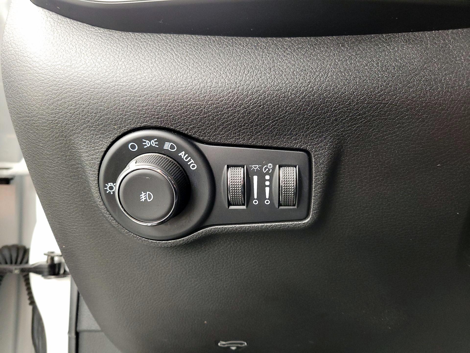 Thumbnail: 2022 Jeep Compass - 13