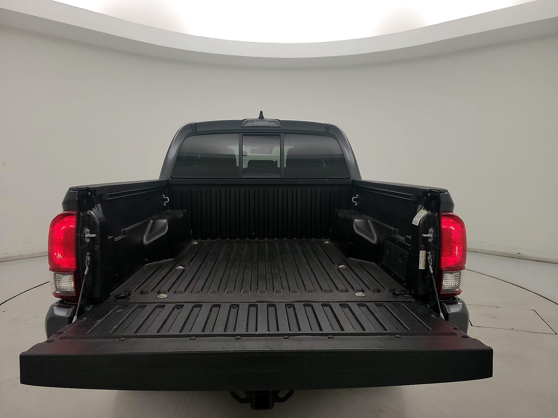 Thumbnail: 2022 Toyota Tacoma - 20