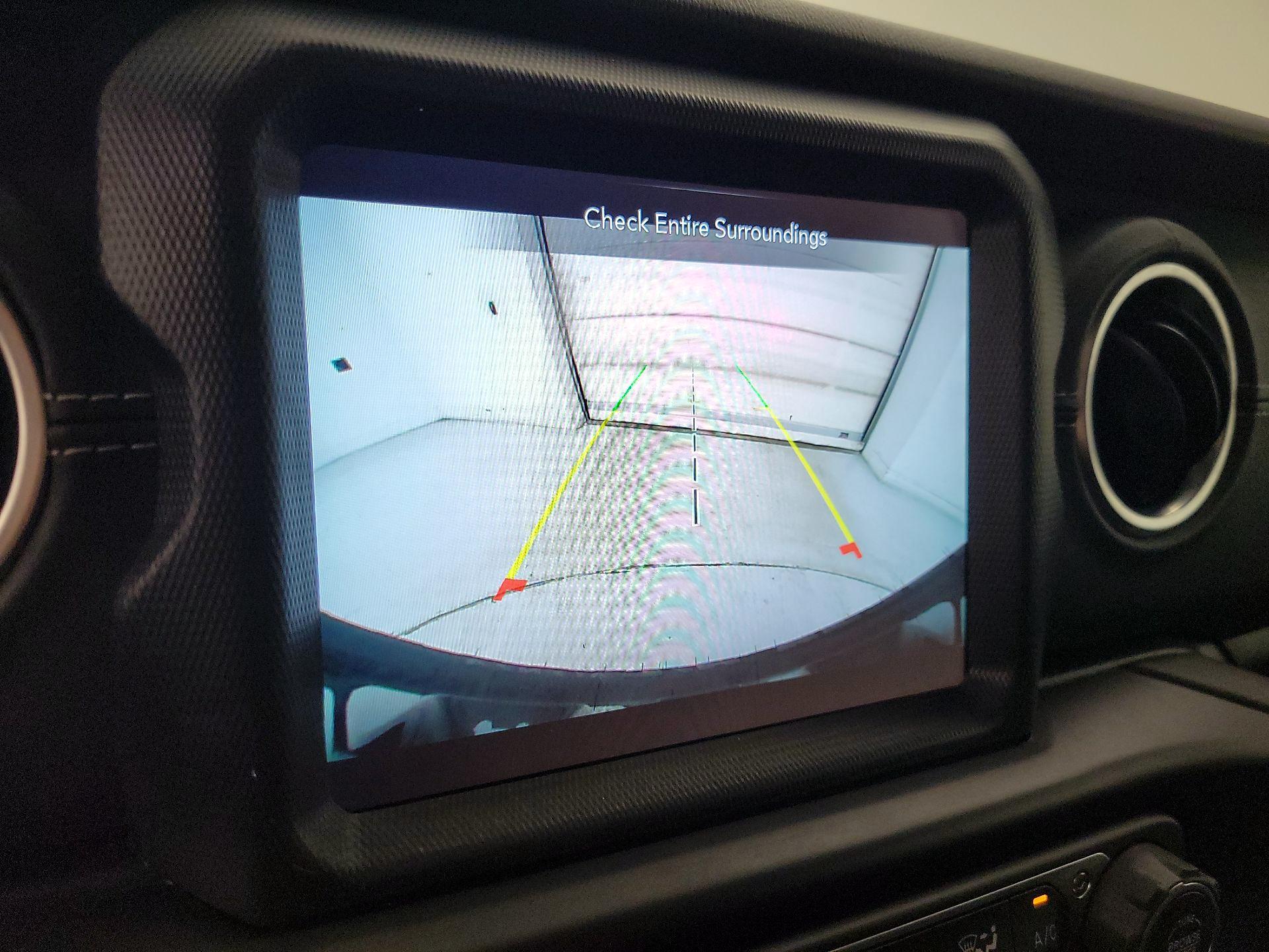 Thumbnail: 2021 Jeep Wrangler - 15