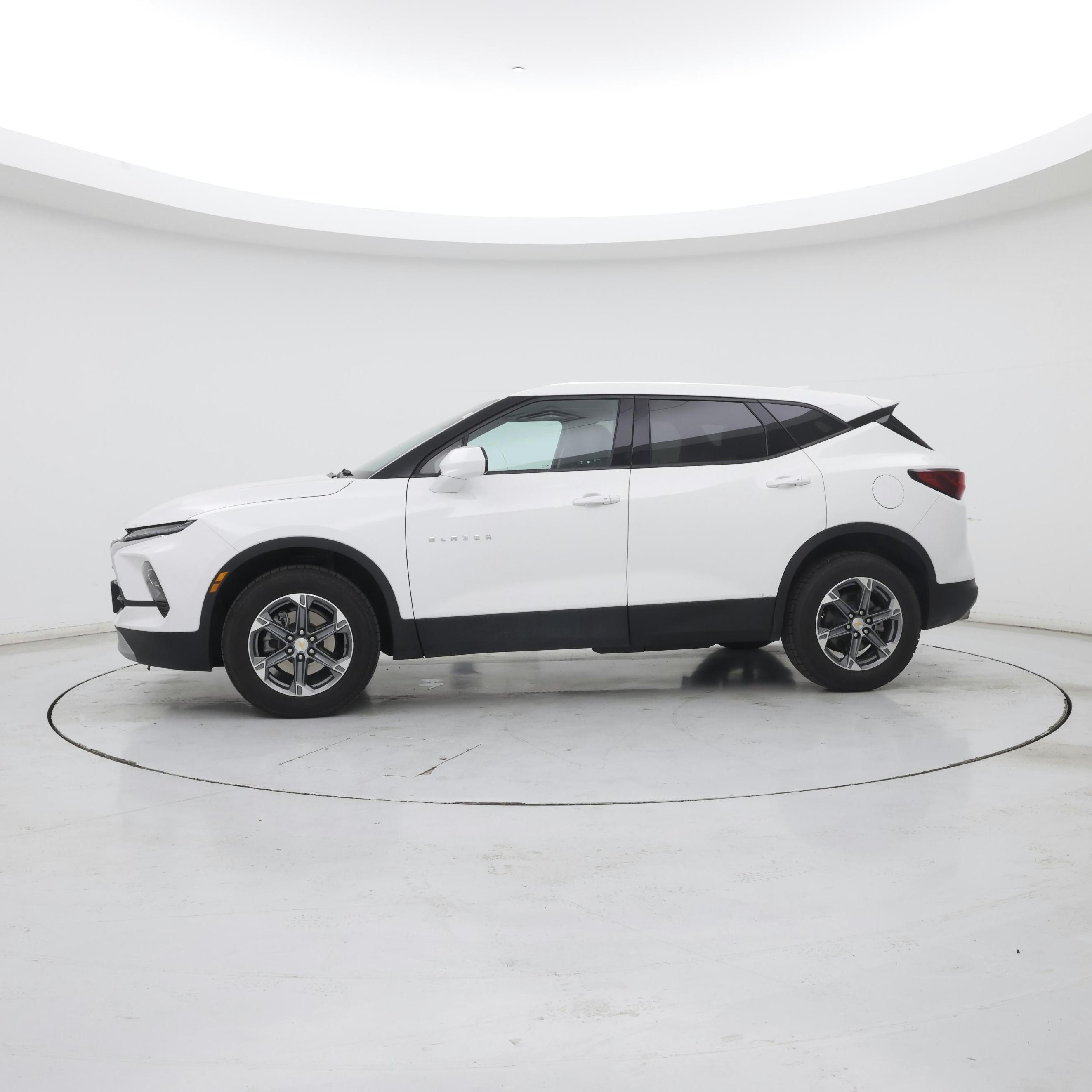 Thumbnail: 2023 Chevrolet Blazer - 3