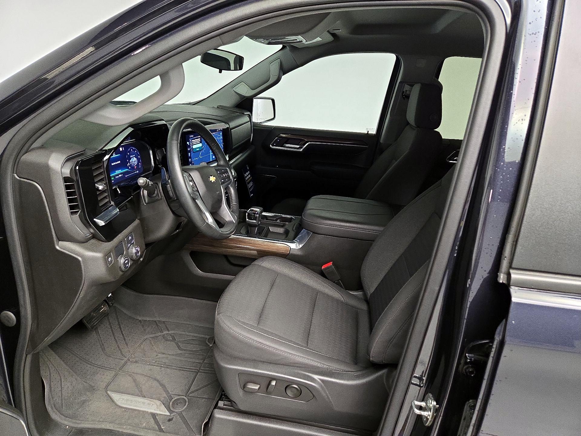 Thumbnail: 2023 Chevrolet Silverado 1500 - 11