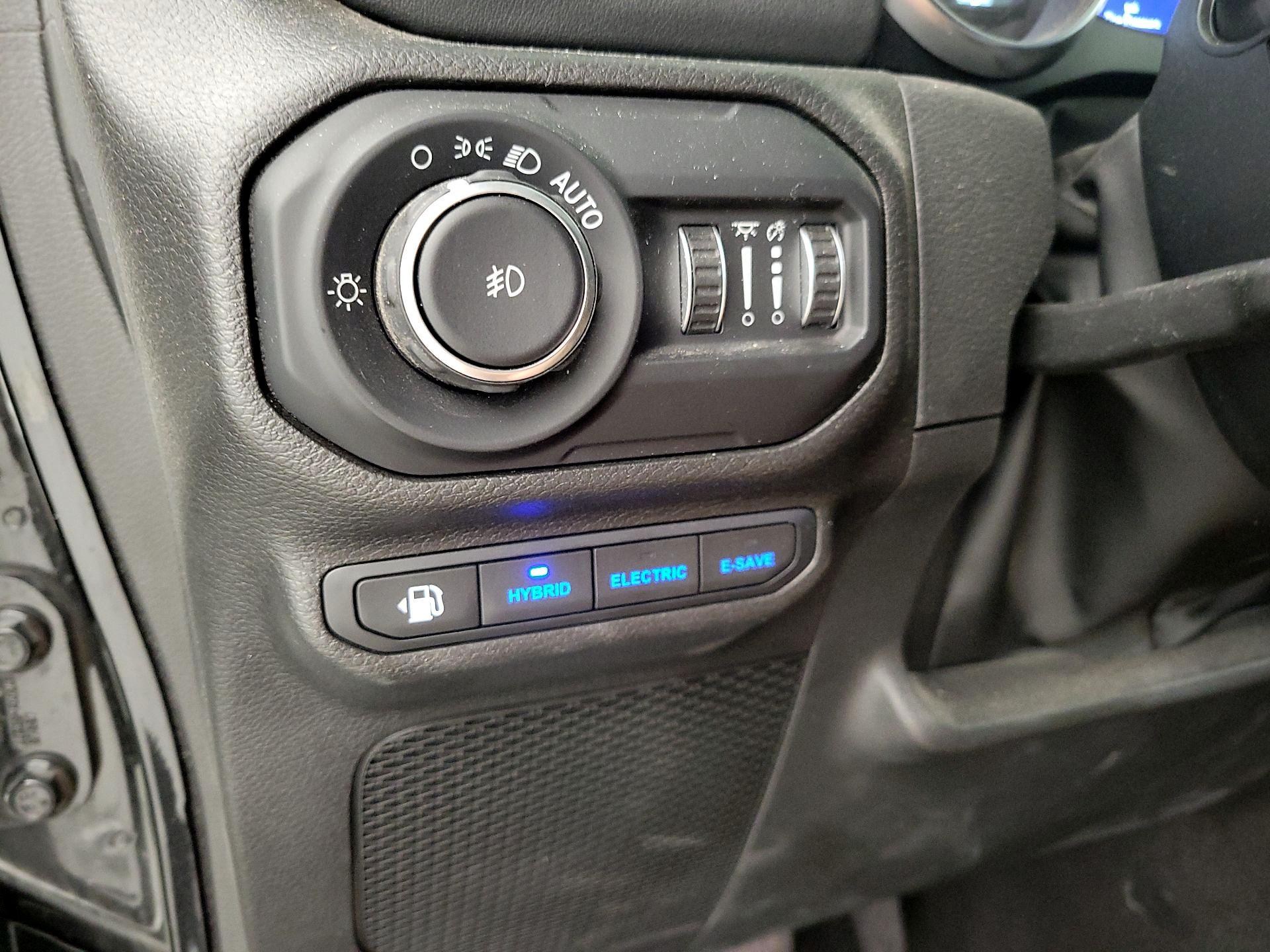 Thumbnail: 2022 Jeep Wrangler - 13