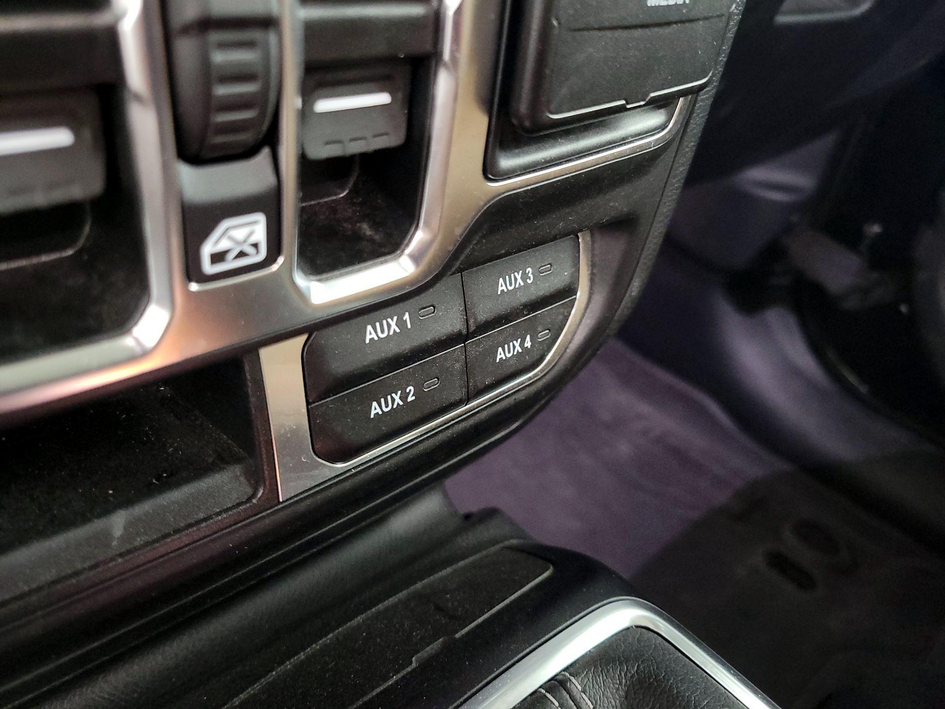 Thumbnail: 2022 Jeep Wrangler - 19