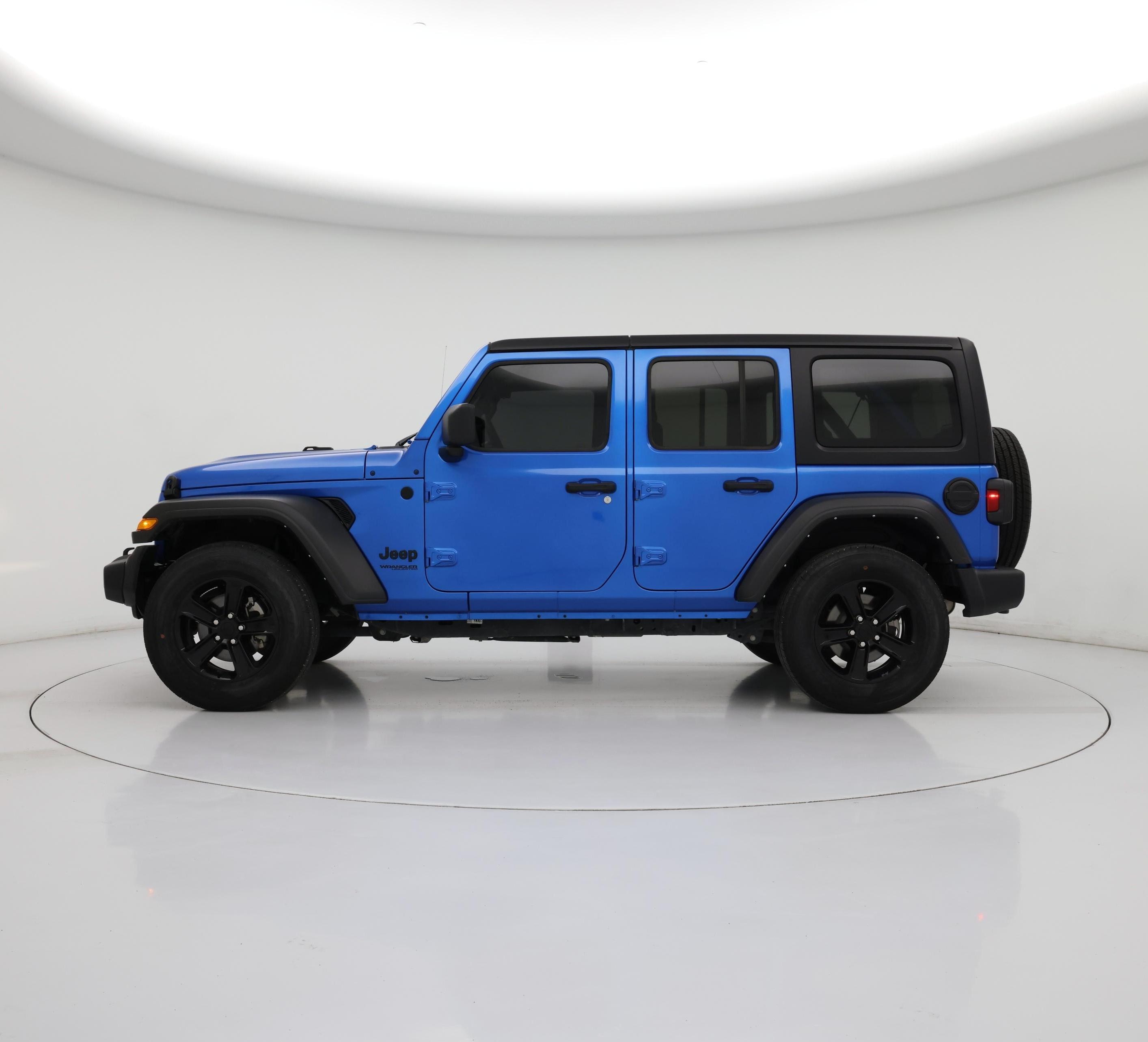 Thumbnail: 2022 Jeep Wrangler - 3