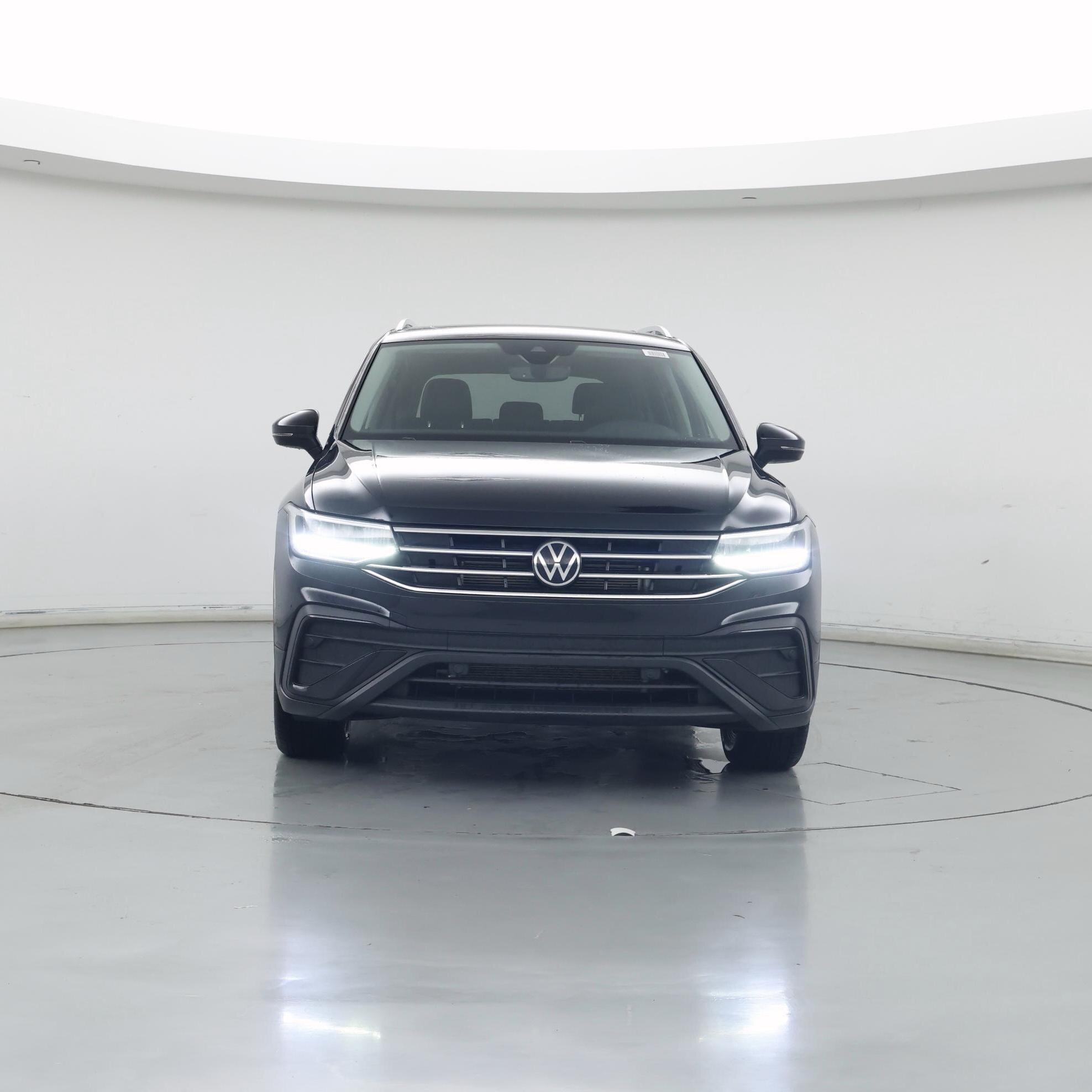 Thumbnail: 2022 Volkswagen Tiguan - 5