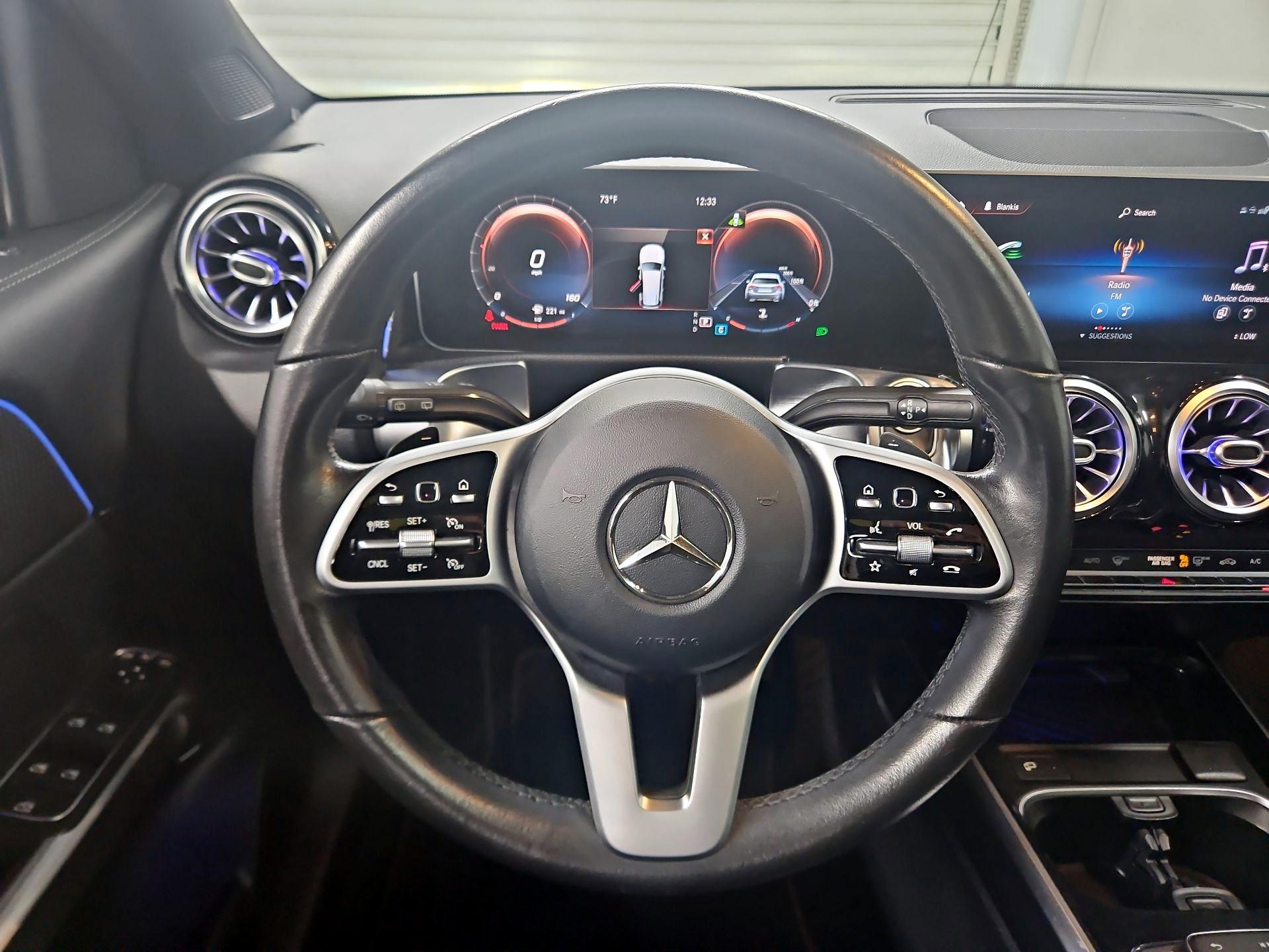 Thumbnail: 2021 Mercedes-Benz GLB - 10